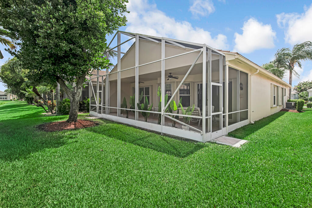 VALENCIA SHORES - Residential