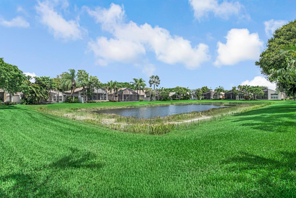 VALENCIA SHORES - Residential