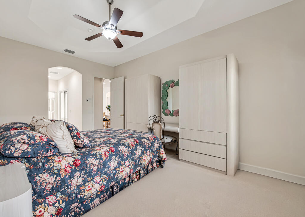VALENCIA SHORES - Residential