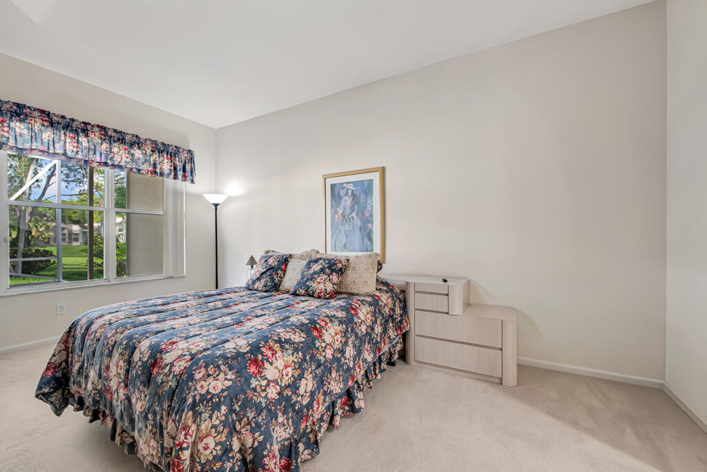 VALENCIA SHORES - Residential