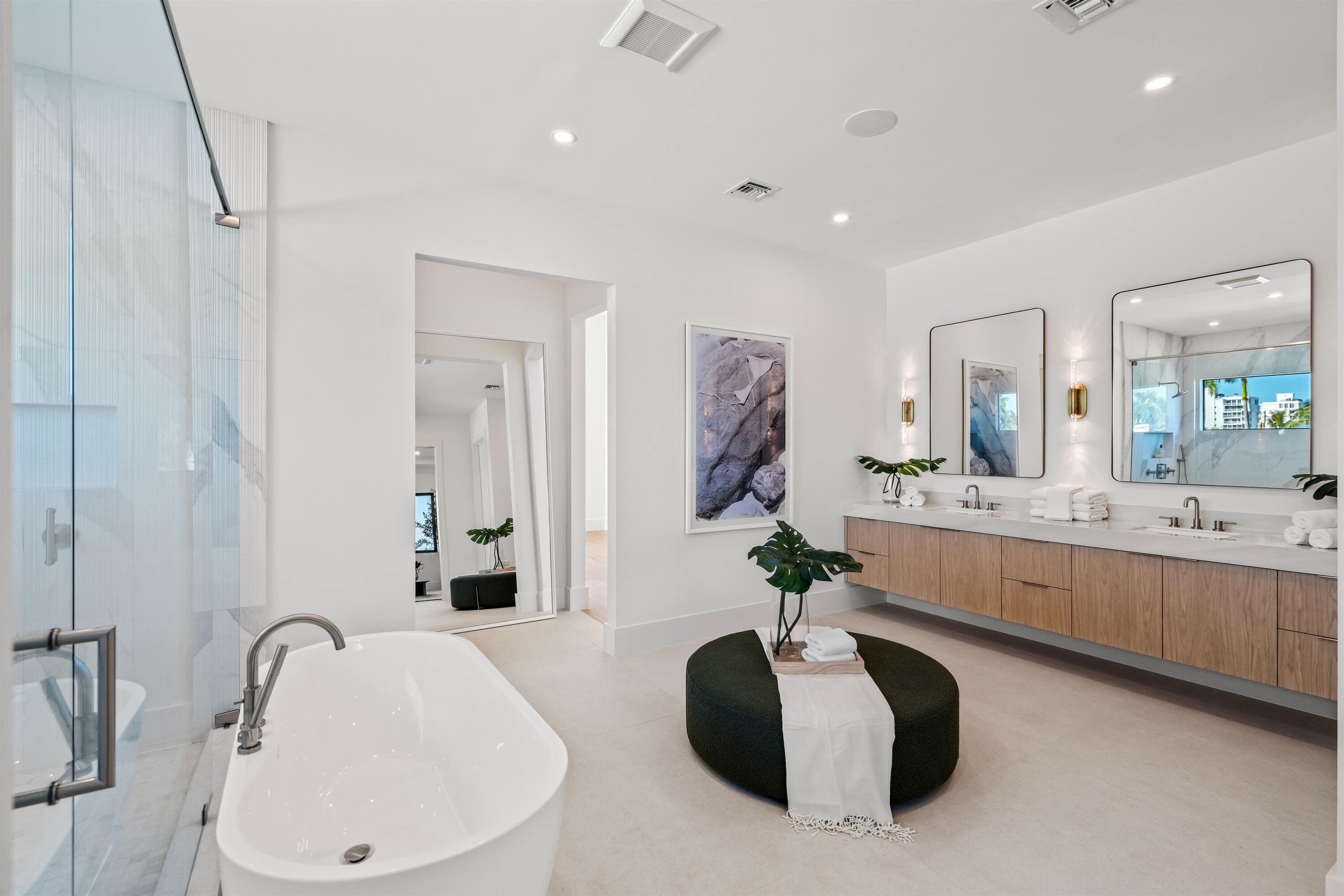 TROPIC ISLE - Residential