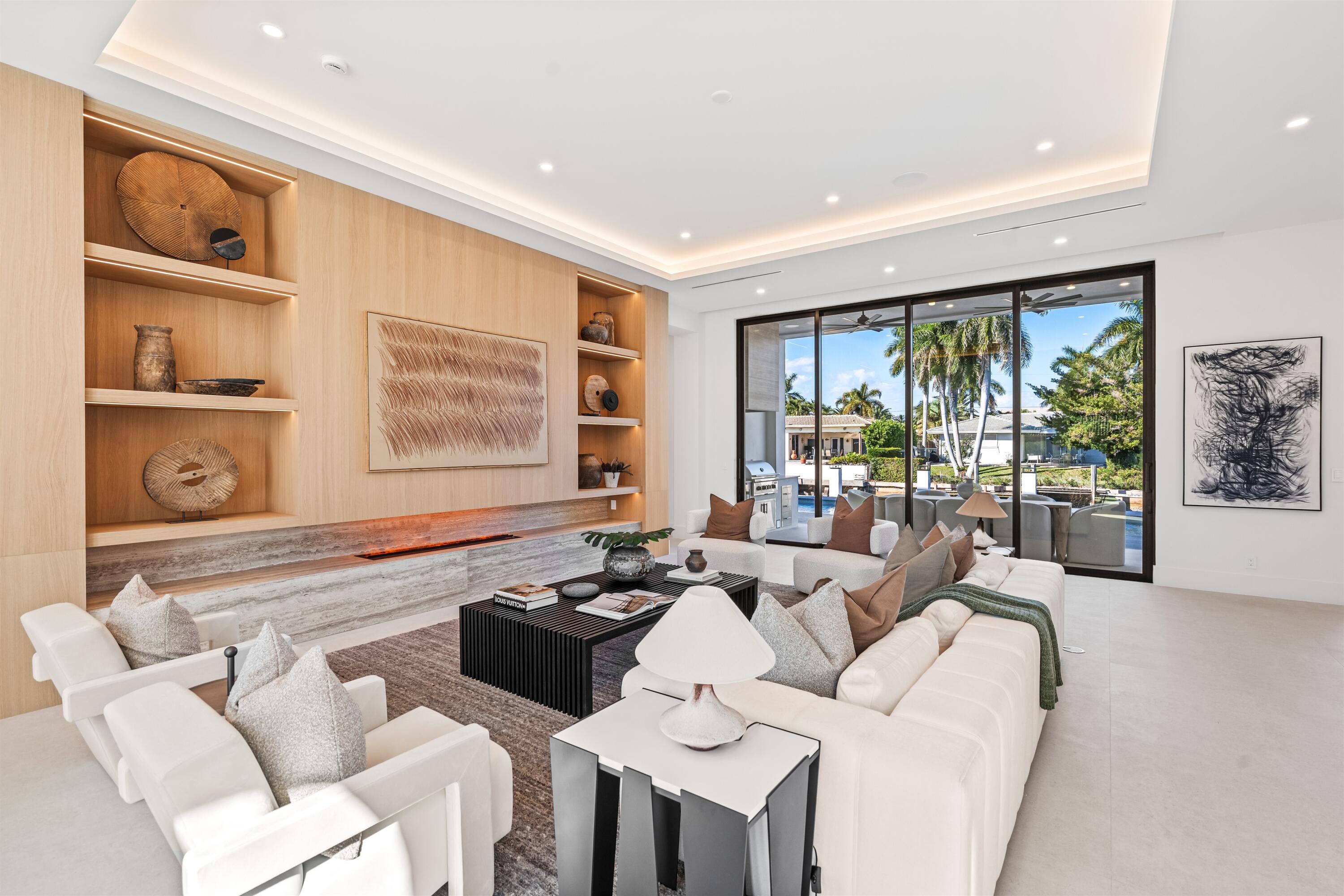 TROPIC ISLE - Residential