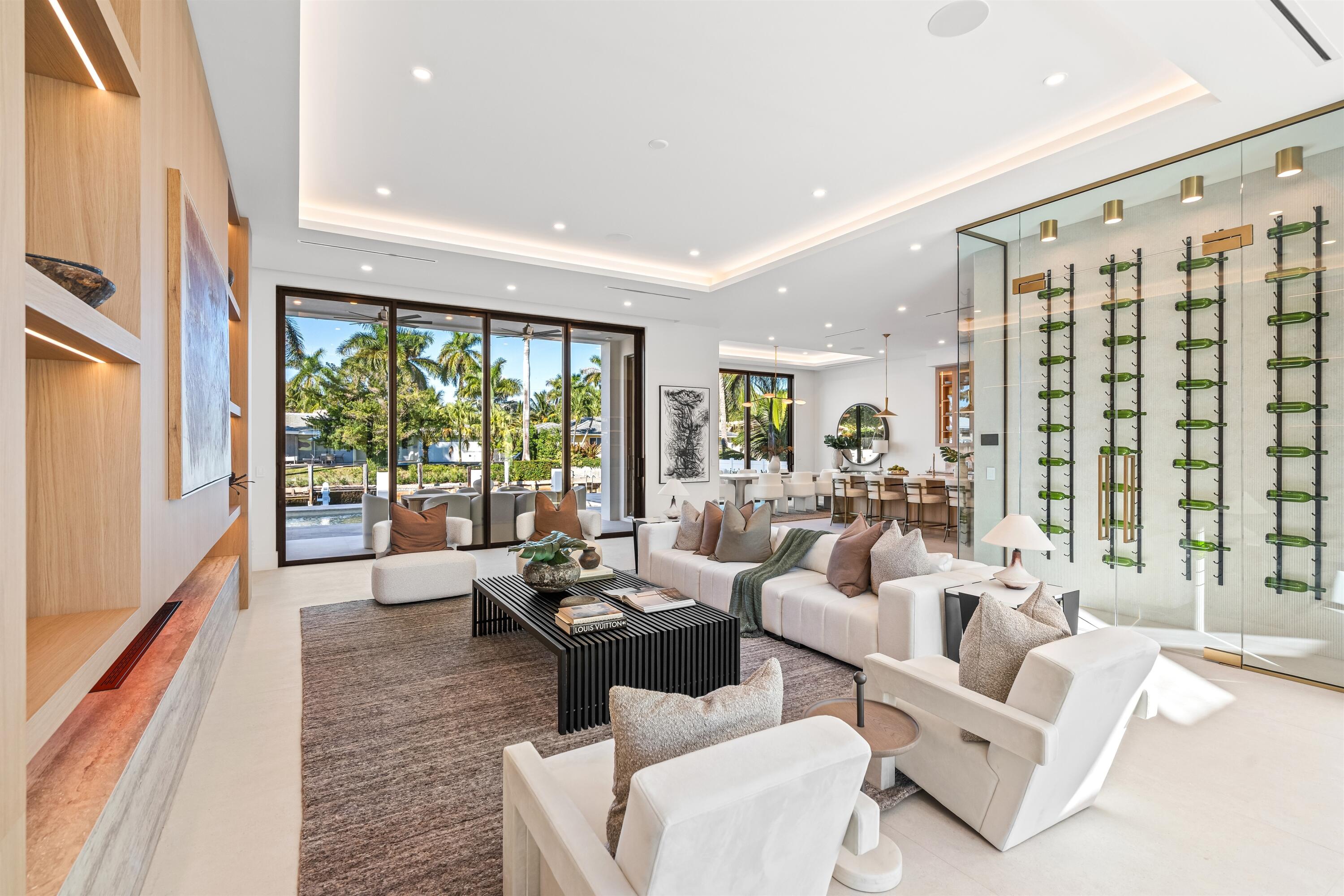 TROPIC ISLE - Residential