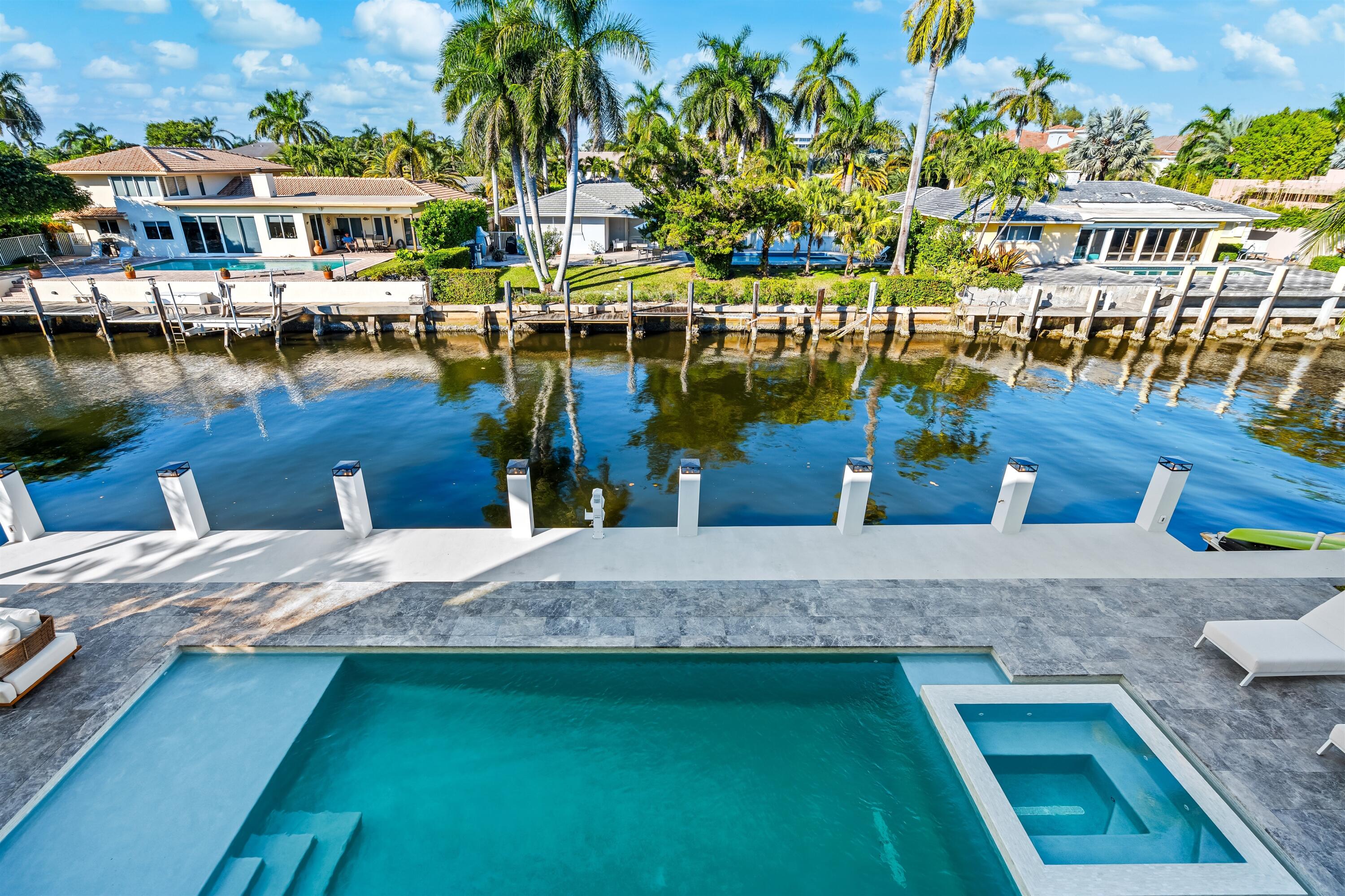 TROPIC ISLE - Residential