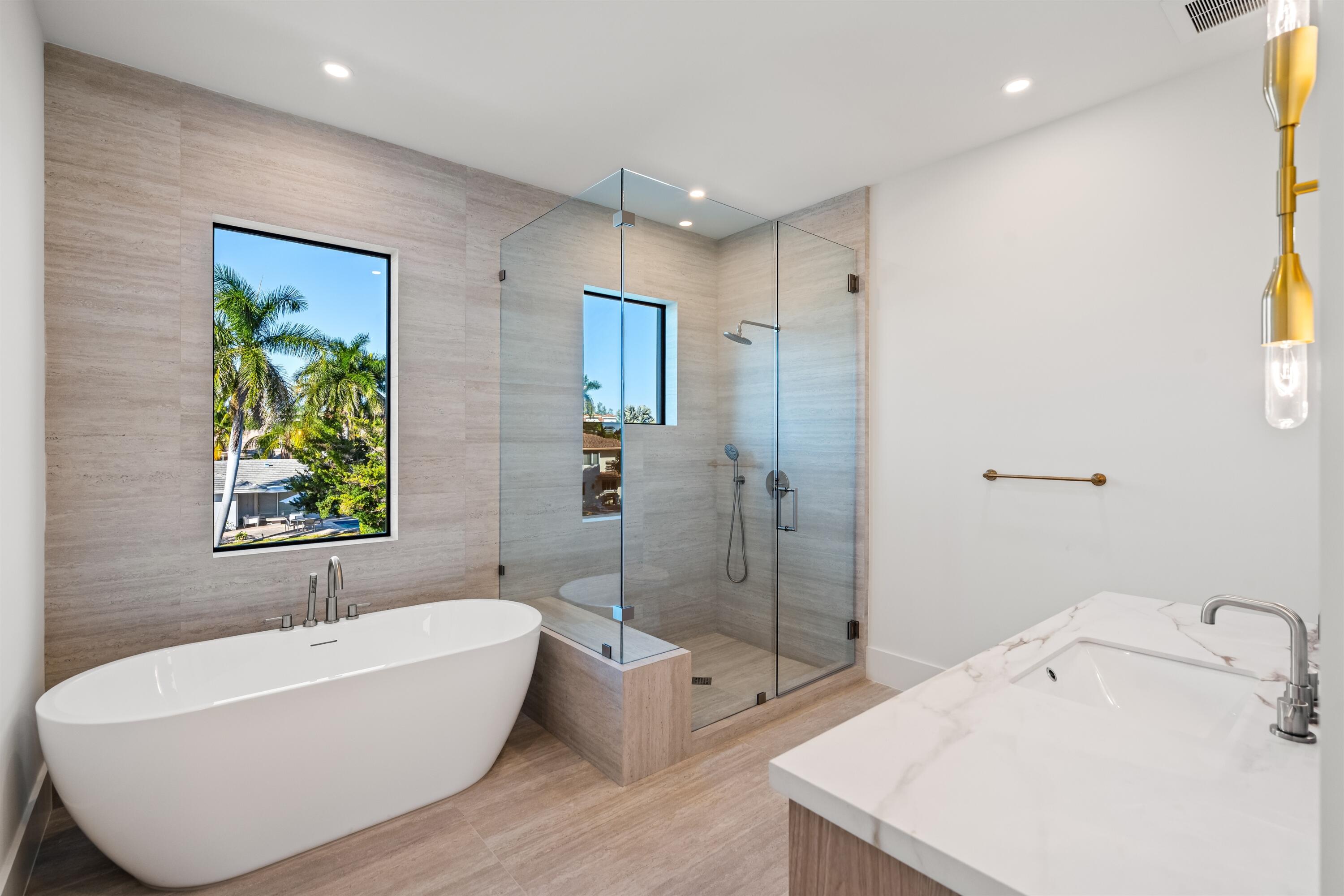 TROPIC ISLE - Residential