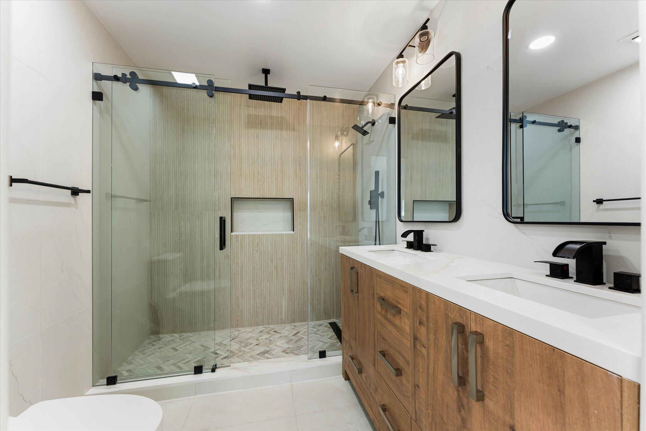 COUNTRY CLUB VILLAGE SEC C - Residential Lease