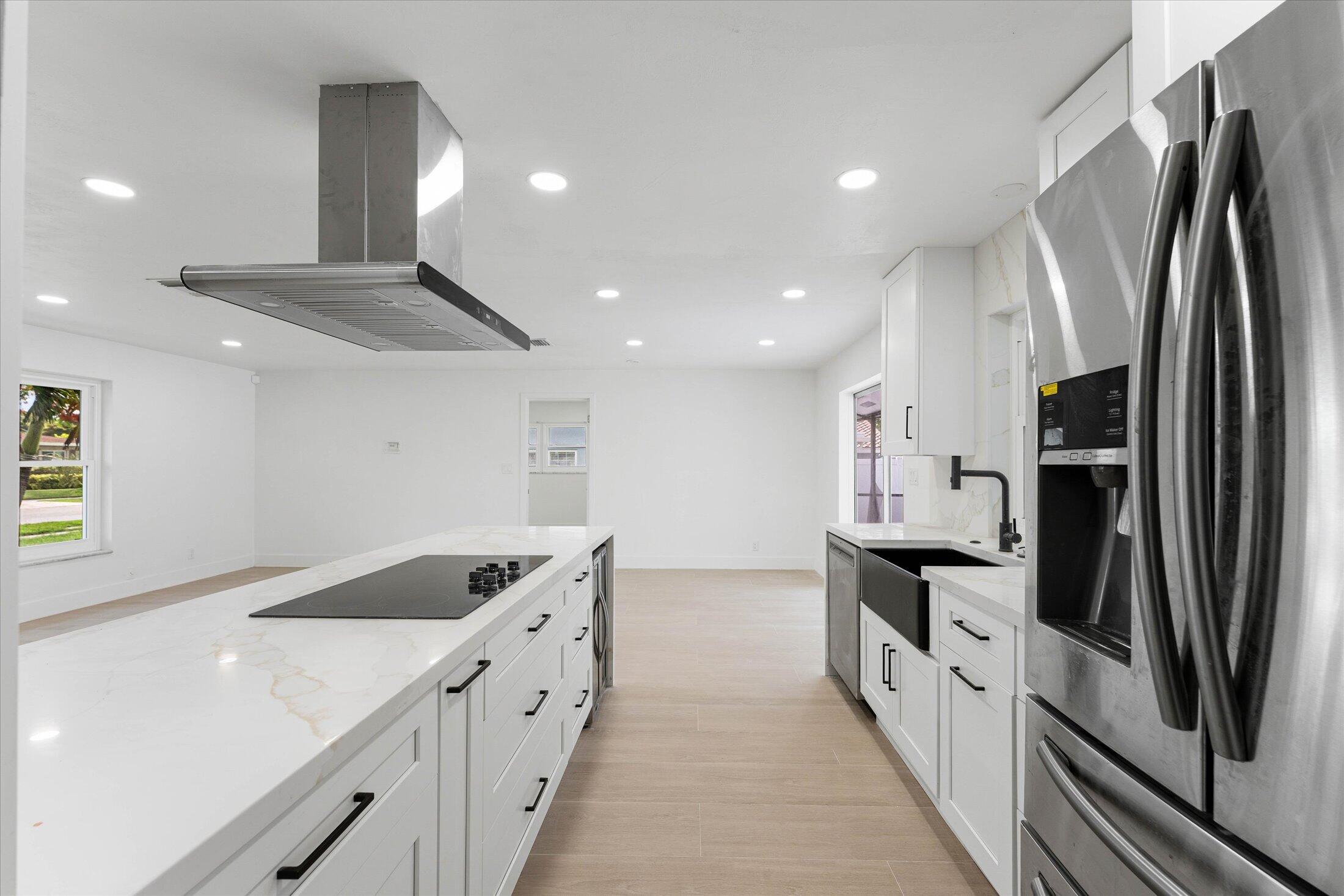 COUNTRY CLUB VILLAGE SEC C - Residential Lease