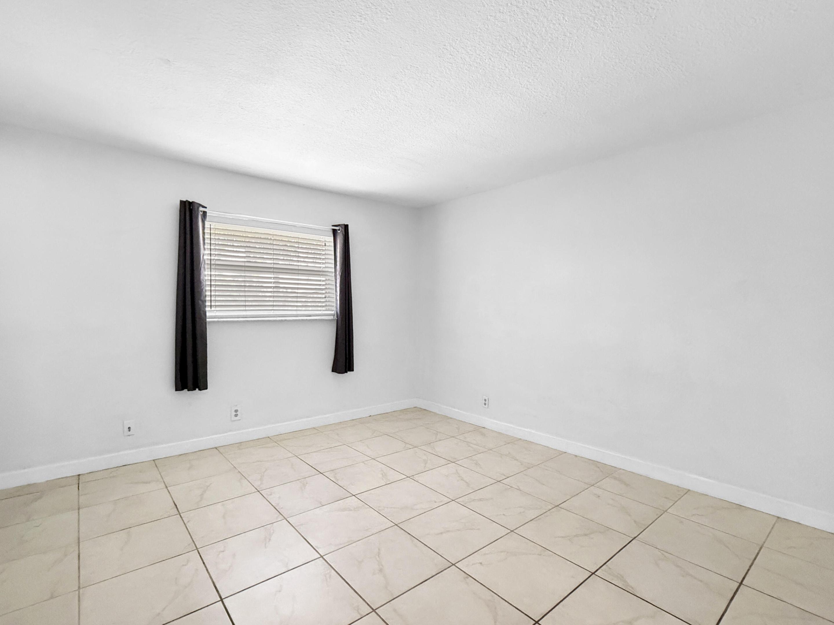 WILTON VILLAGE CONDO - Residential