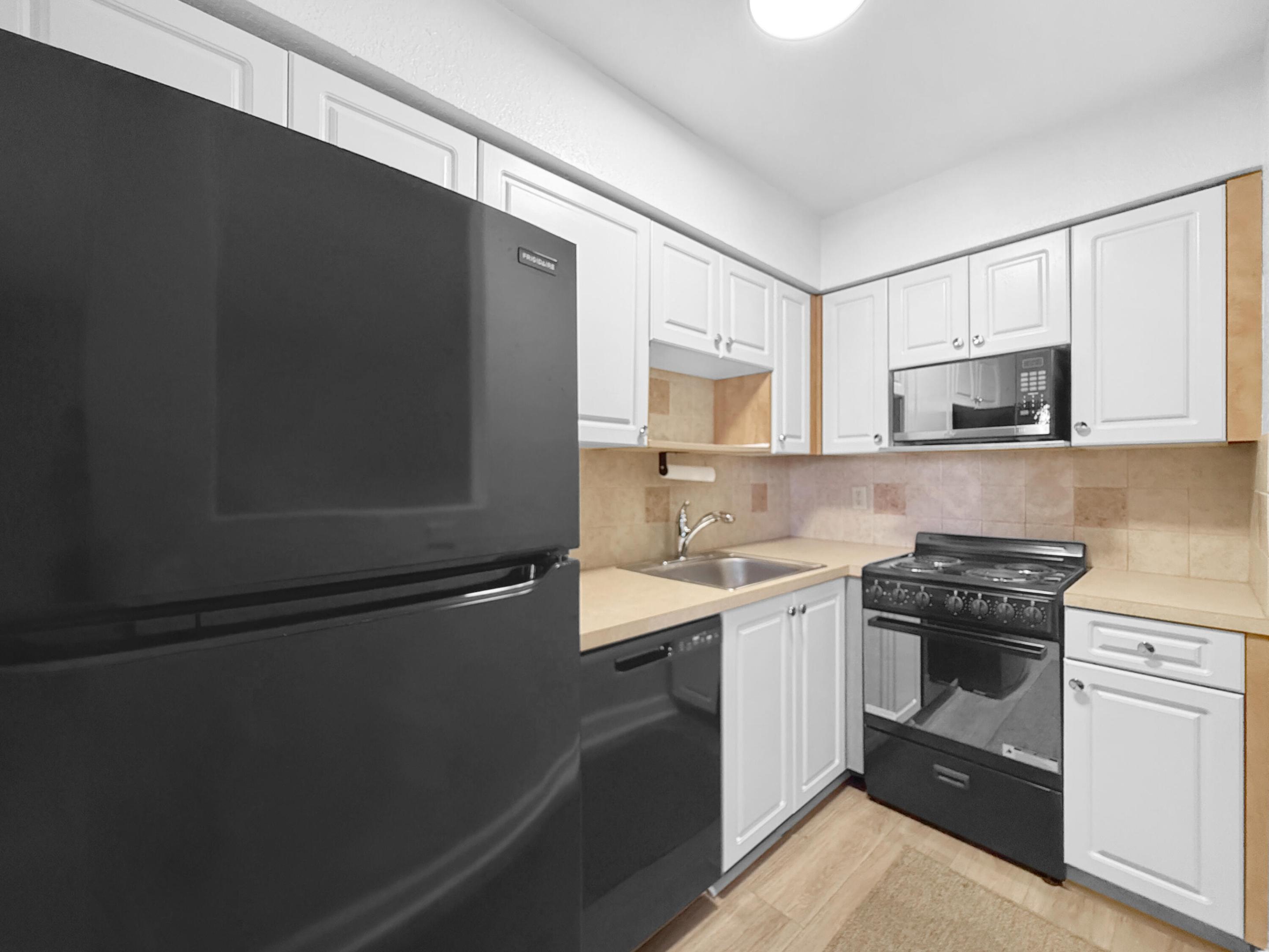 WILTON VILLAGE CONDO - Residential