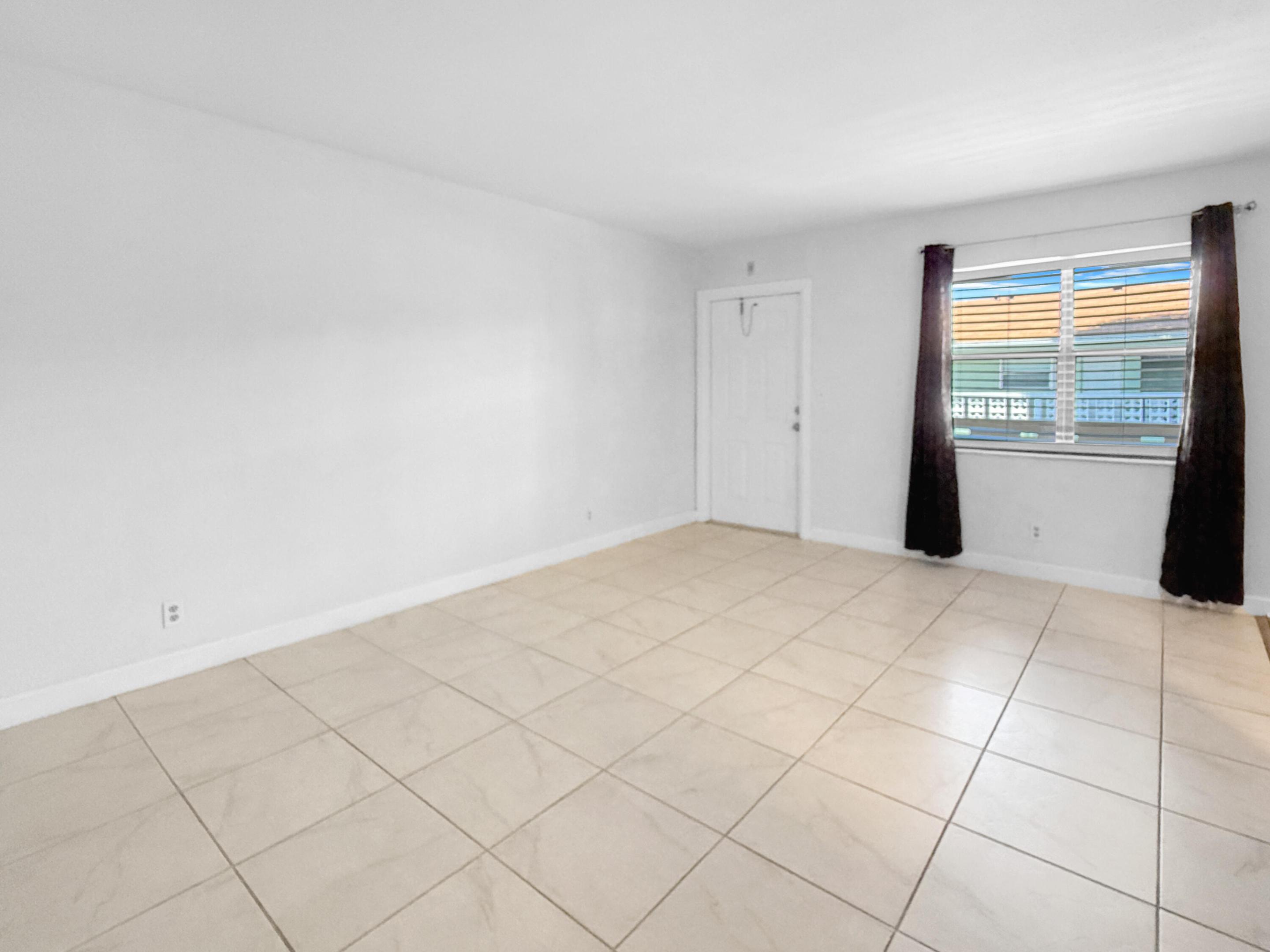 WILTON VILLAGE CONDO - Residential