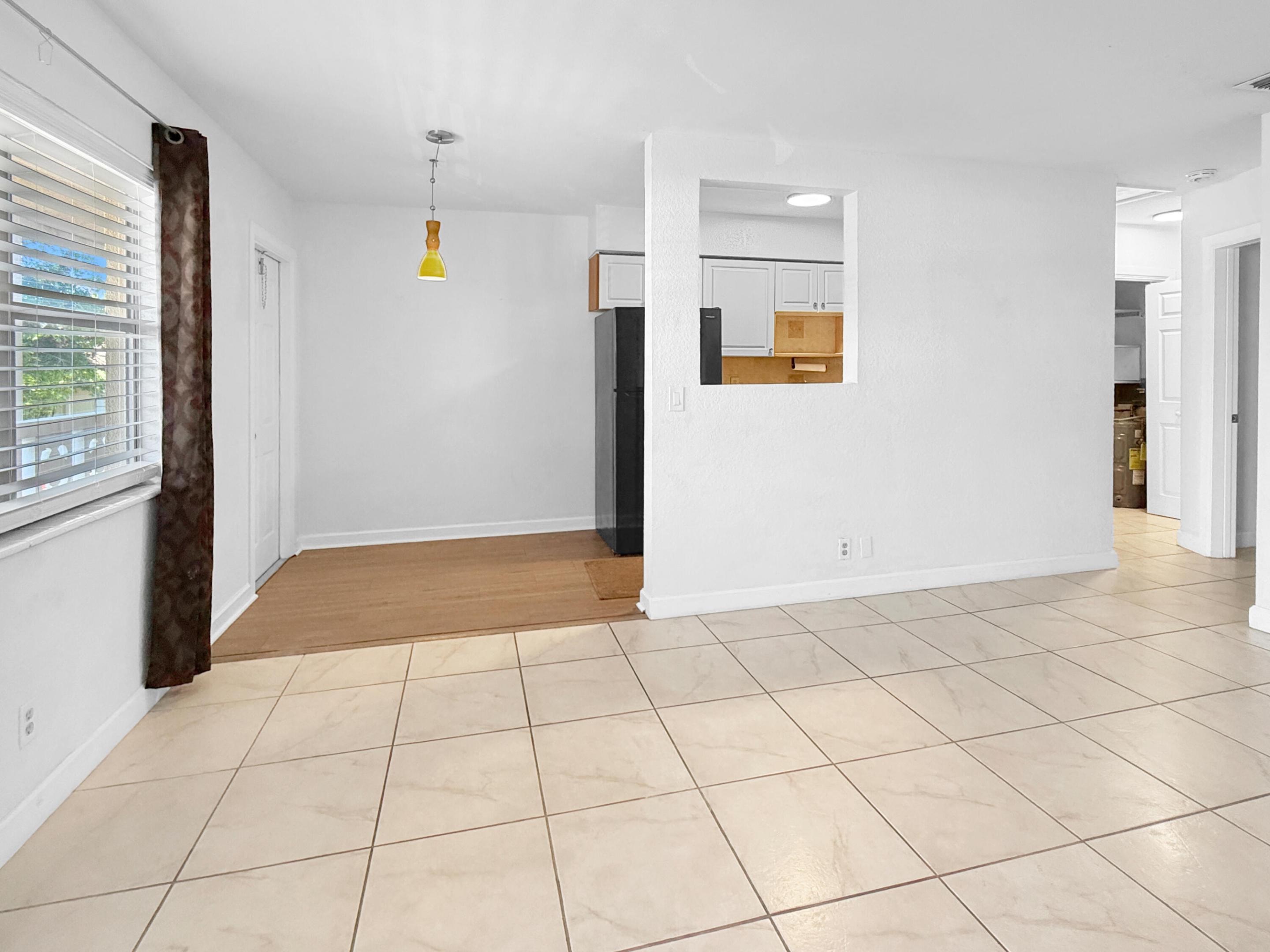 WILTON VILLAGE CONDO - Residential