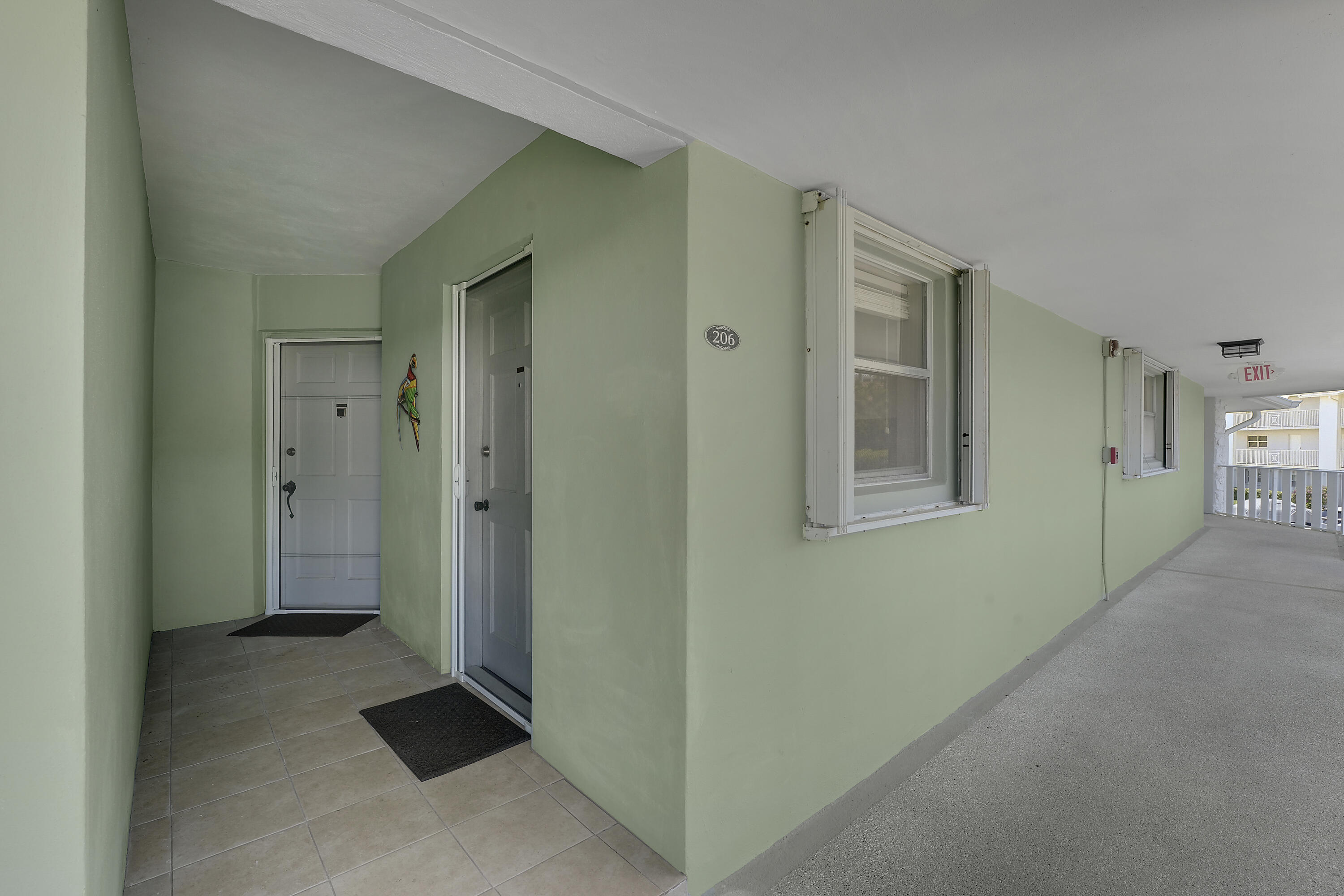 QUEENS COVE HOUSE CONDO - Residential