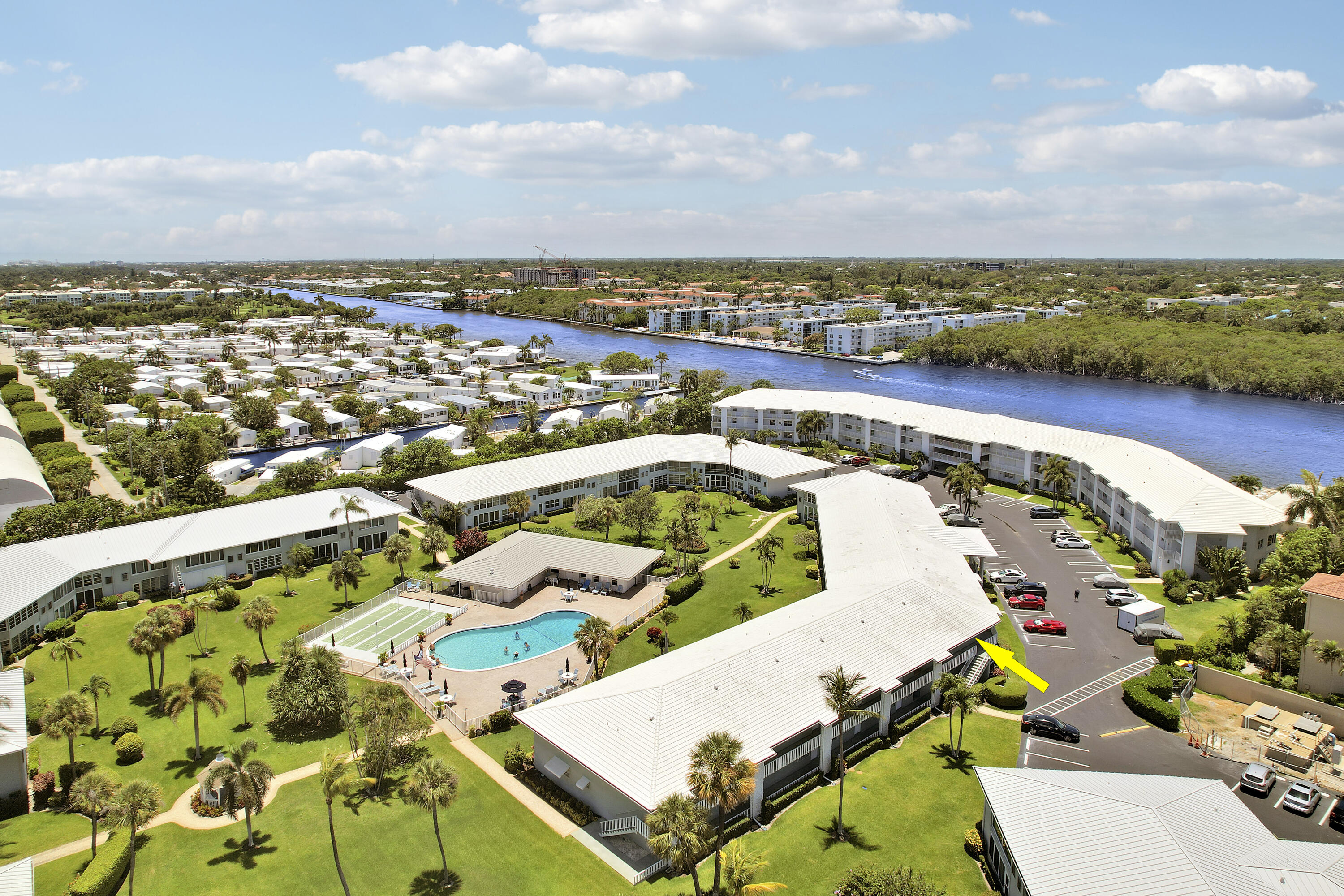 QUEENS COVE HOUSE CONDO - Residential