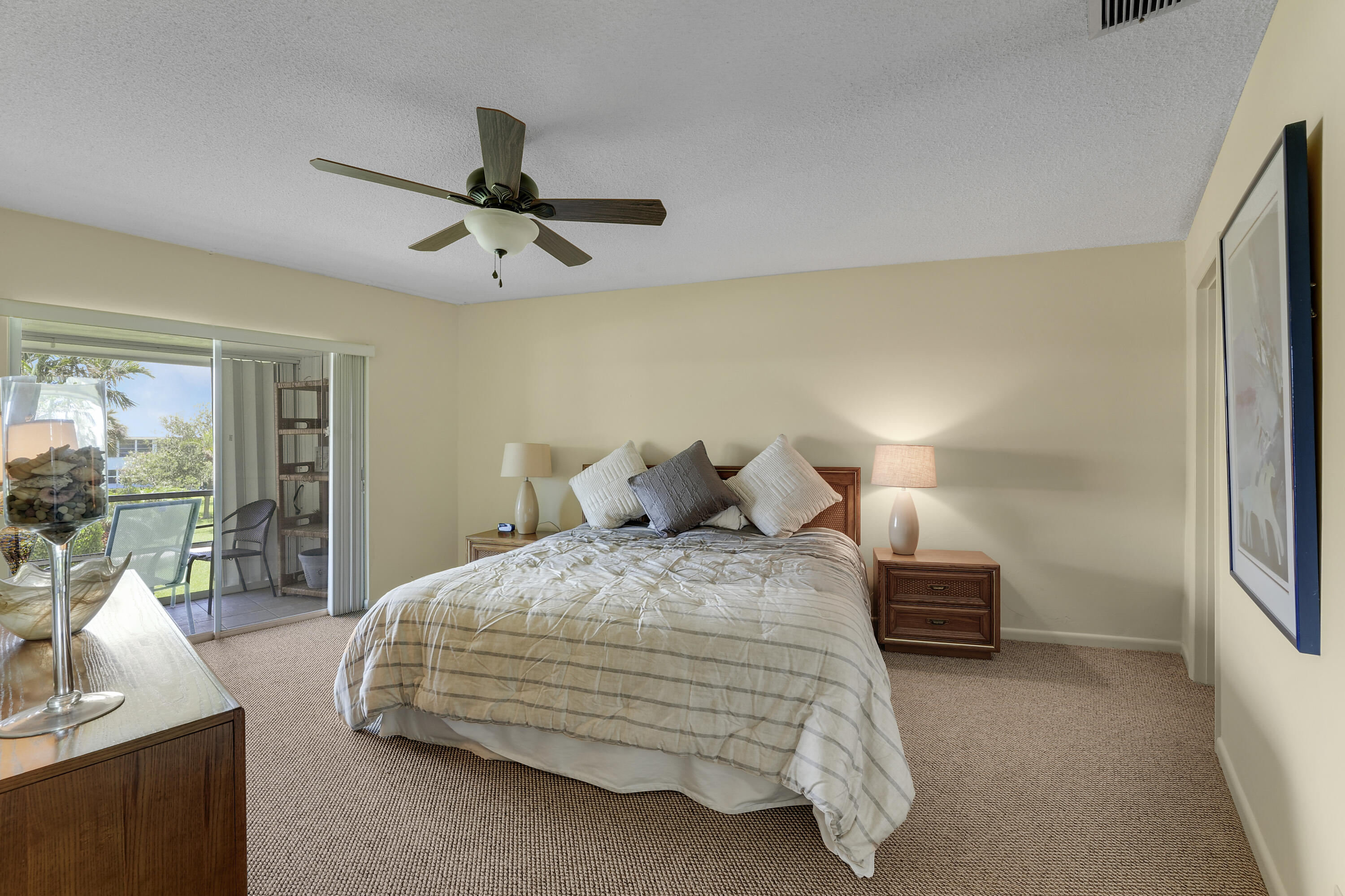 QUEENS COVE HOUSE CONDO - Residential
