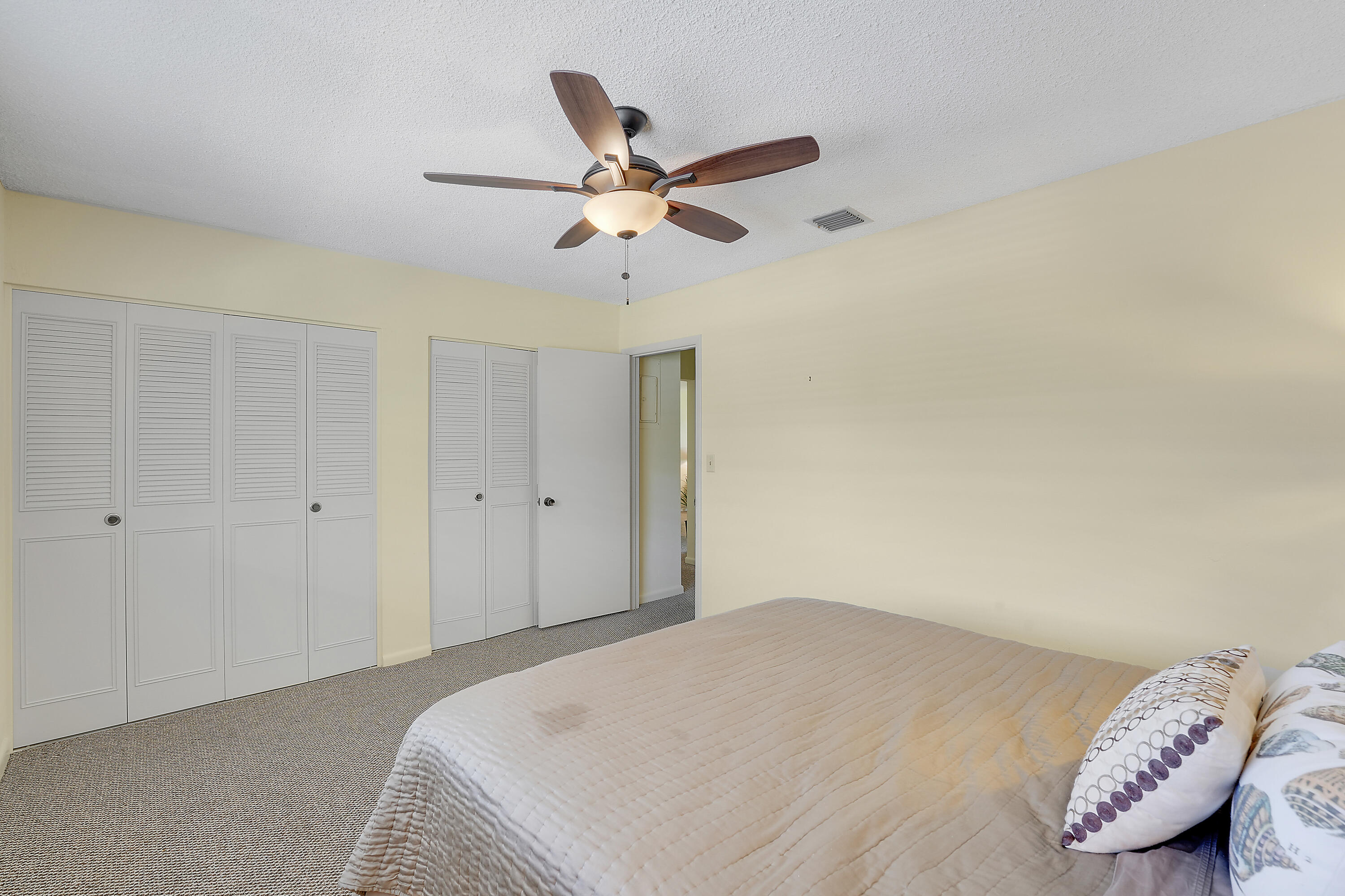 QUEENS COVE HOUSE CONDO - Residential