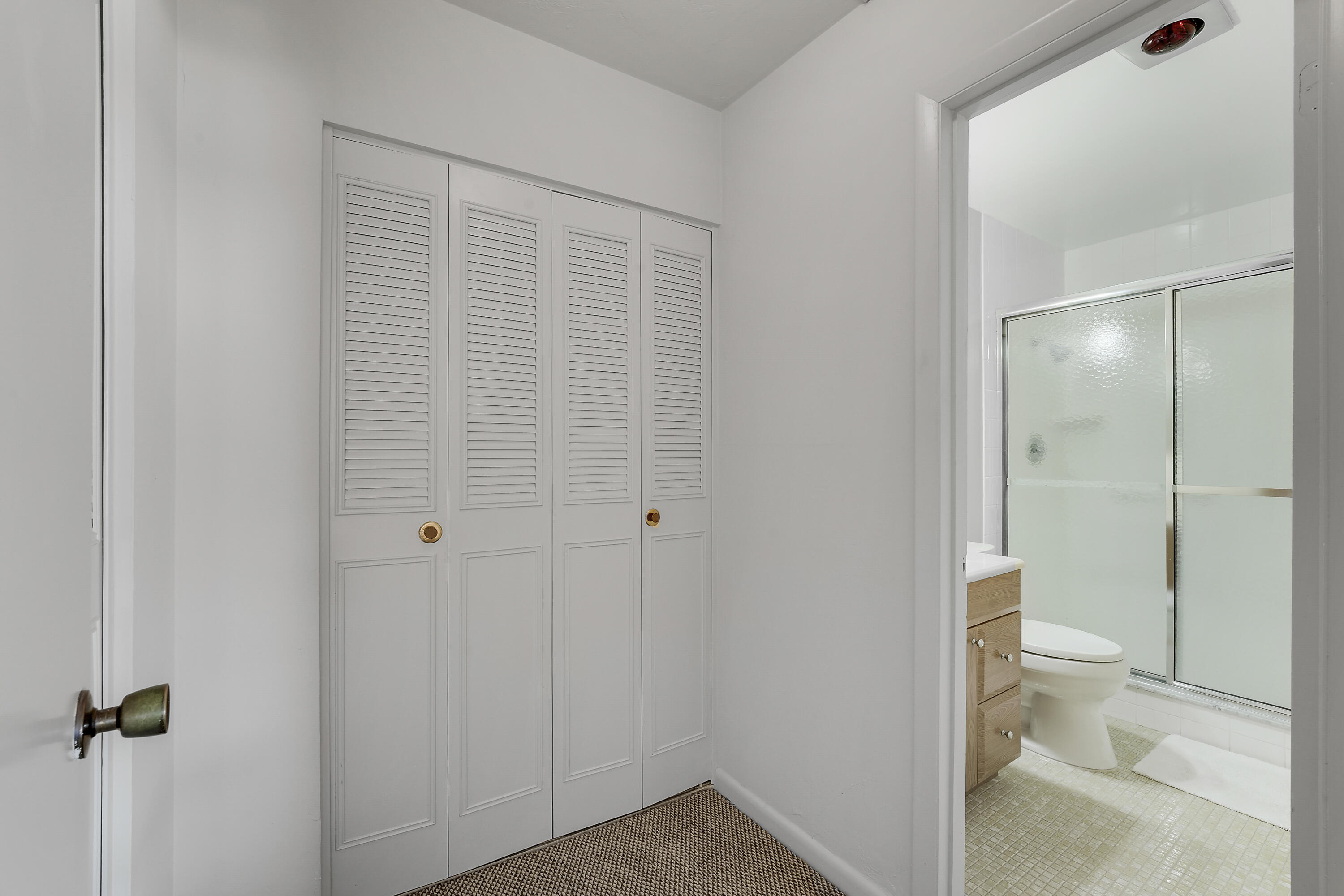 QUEENS COVE HOUSE CONDO - Residential