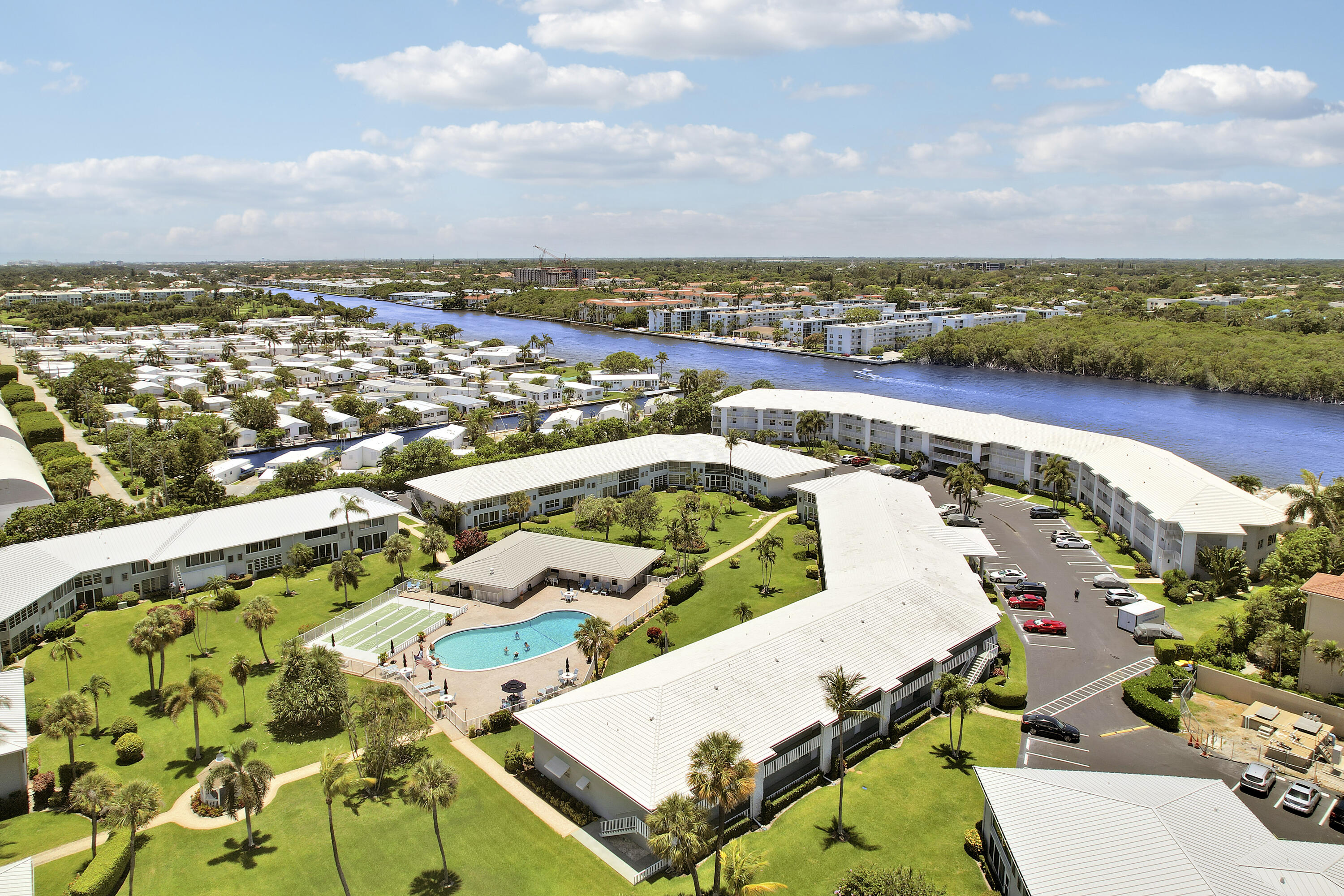 QUEENS COVE HOUSE CONDO - Residential