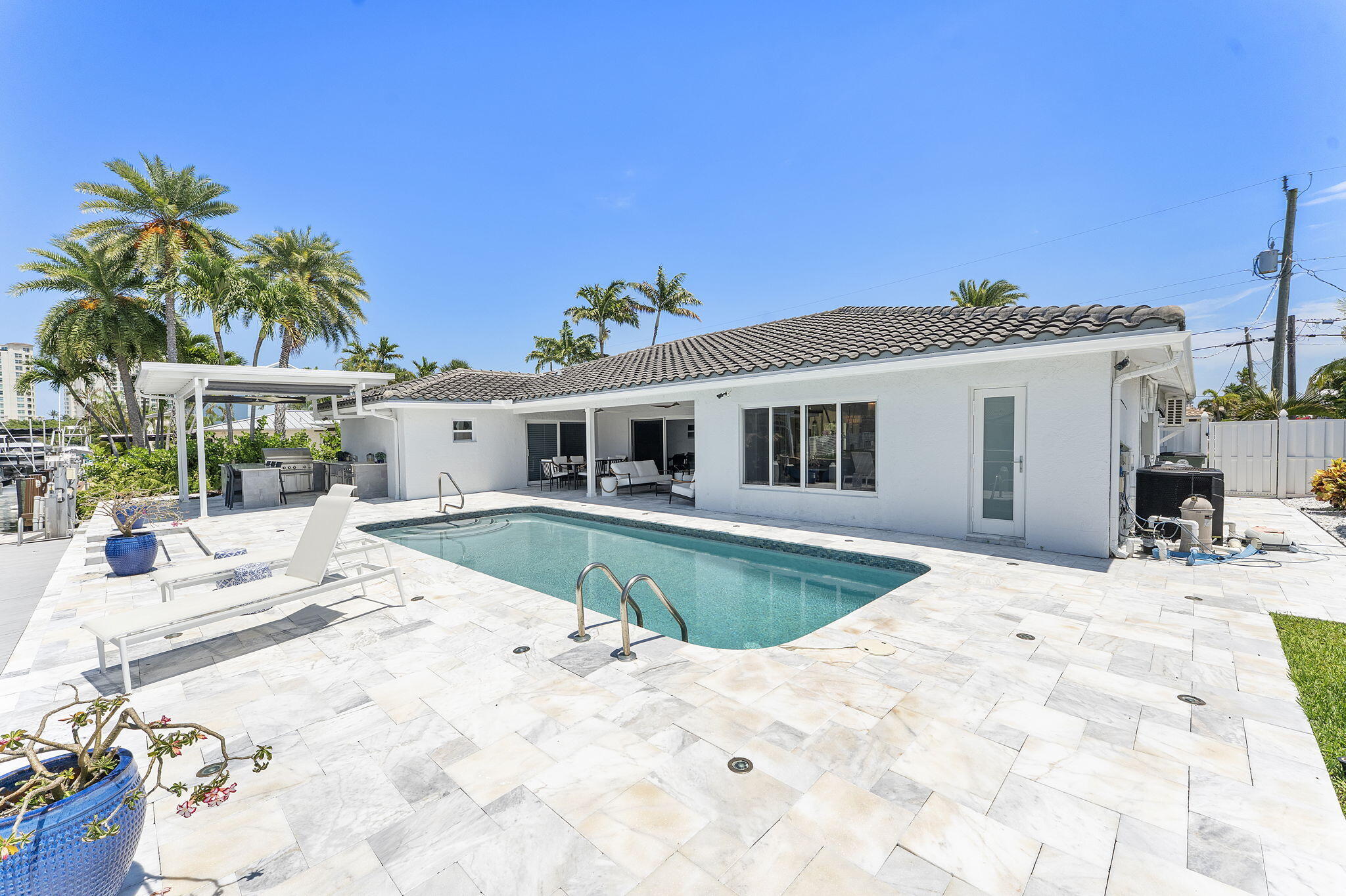 BEL MARRA - Residential Lease