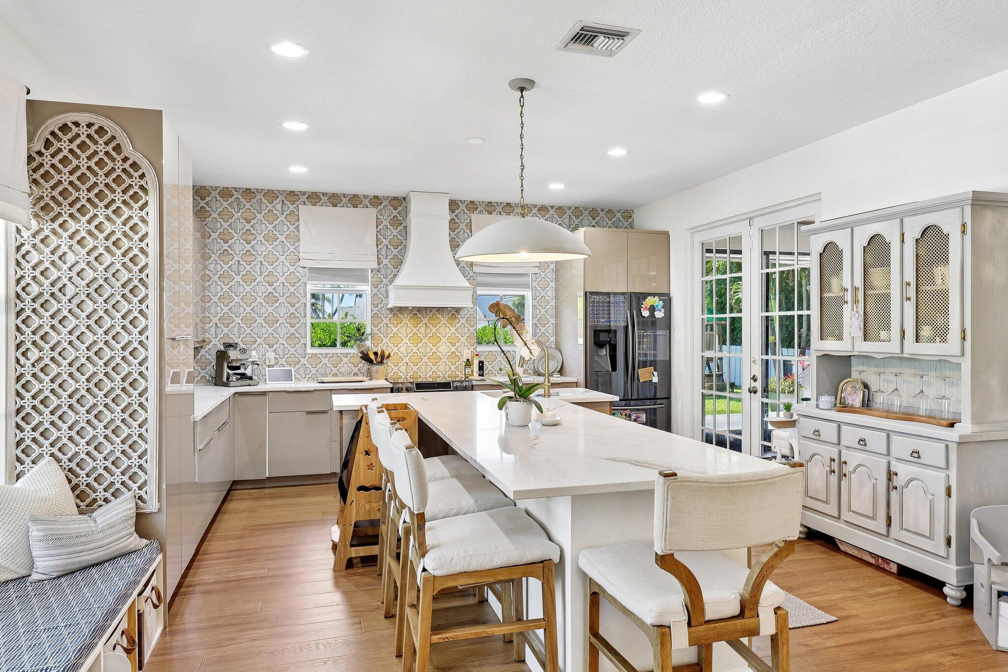 NORTH LAKE WORTH - Residential