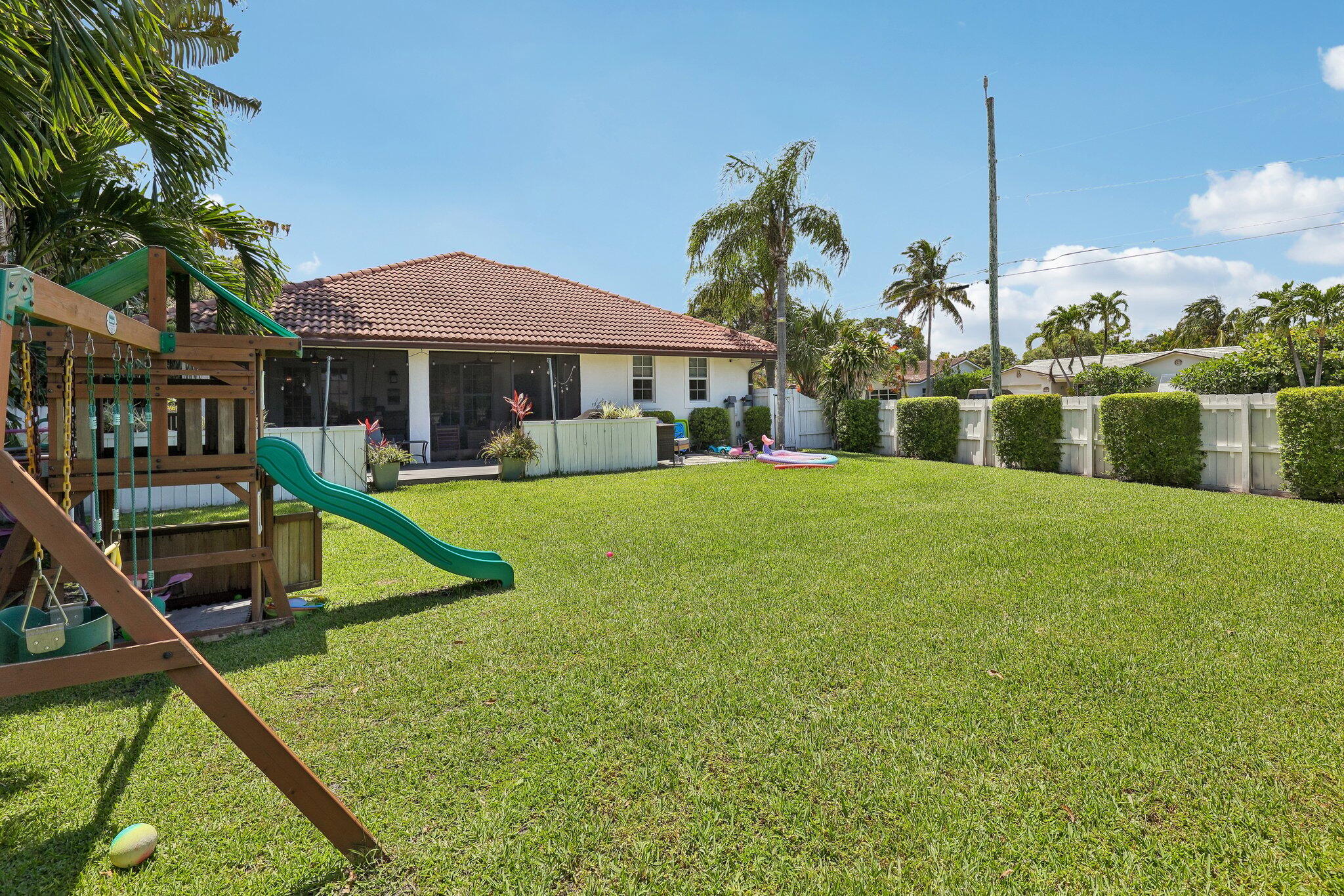 NORTH LAKE WORTH - Residential