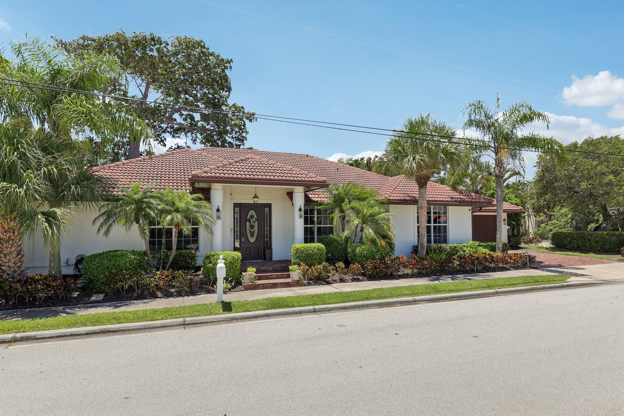 NORTH LAKE WORTH - Residential