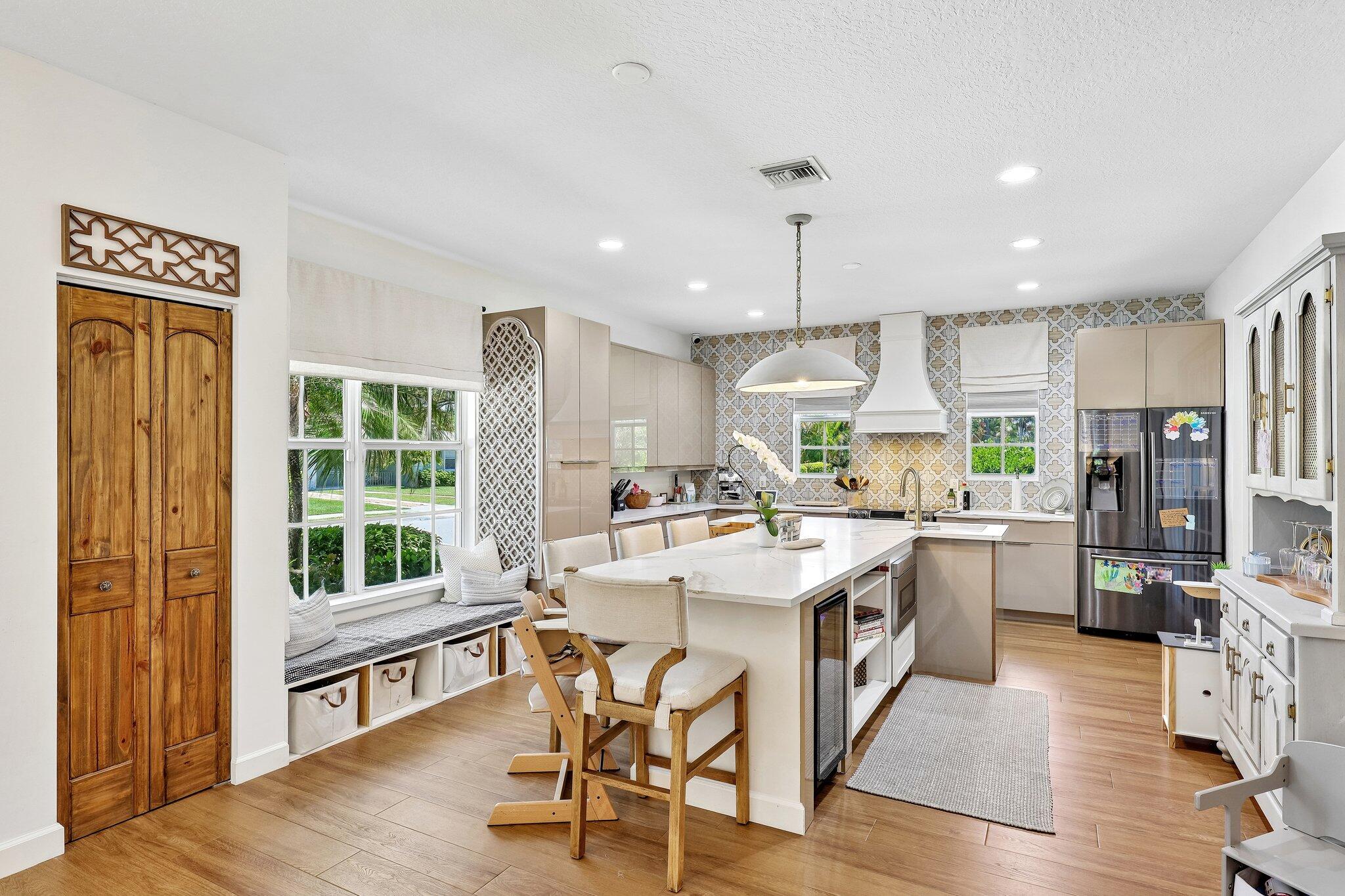 NORTH LAKE WORTH - Residential