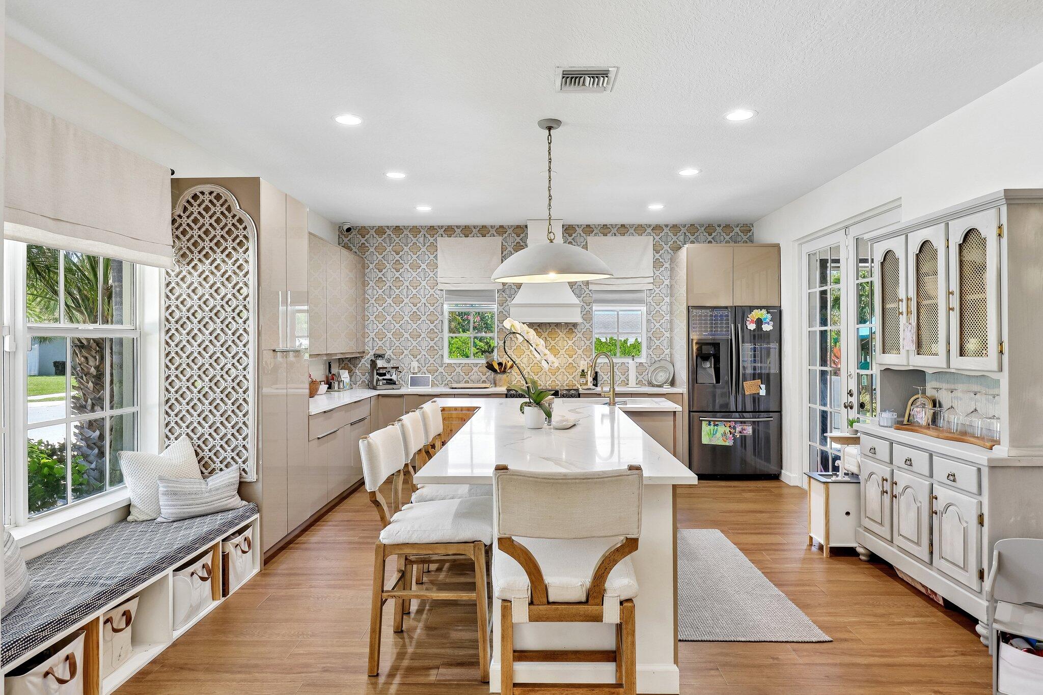 NORTH LAKE WORTH - Residential
