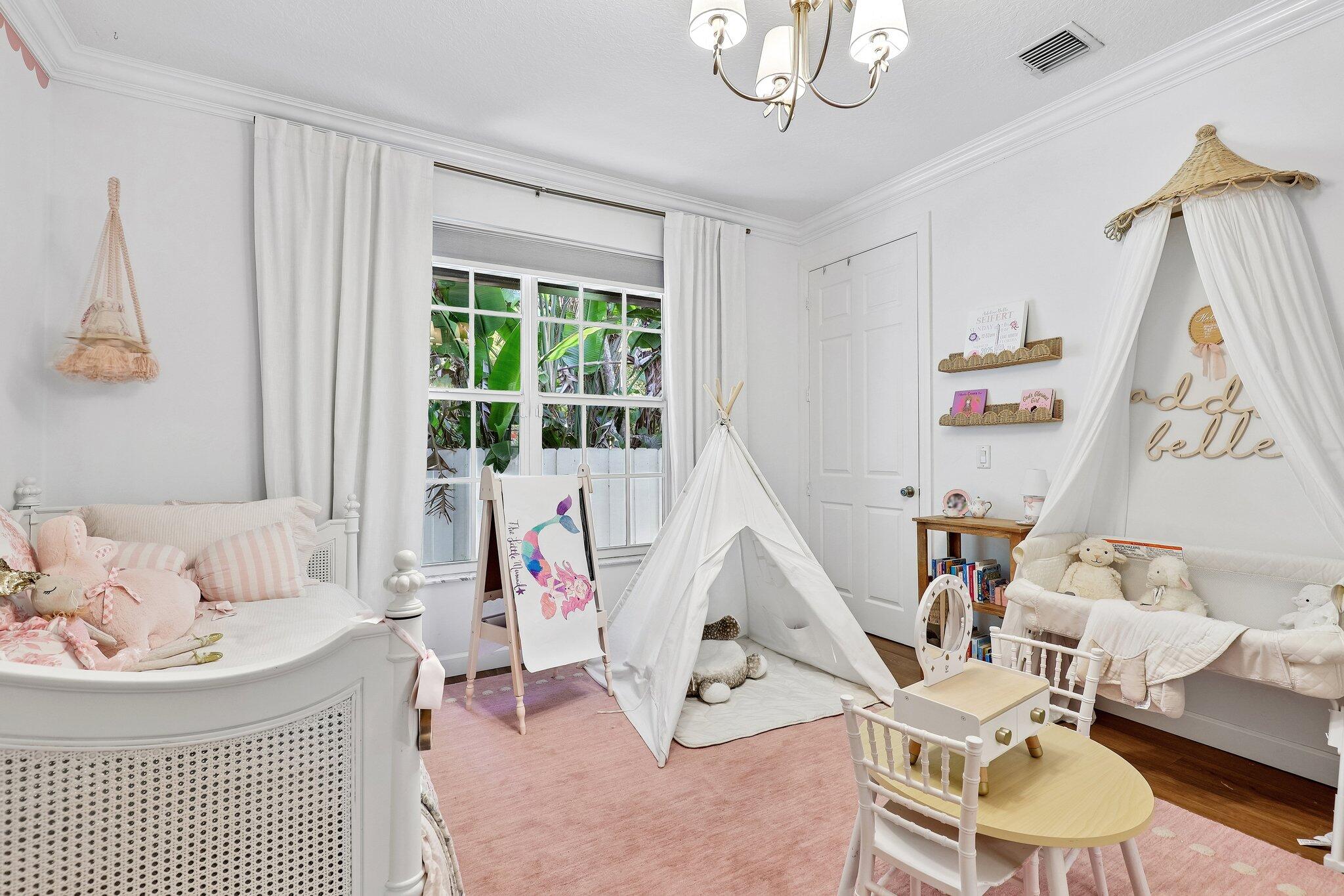 NORTH LAKE WORTH - Residential