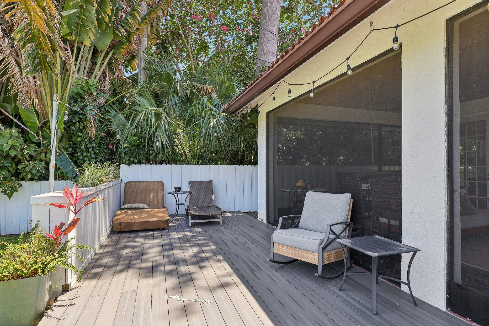 NORTH LAKE WORTH - Residential
