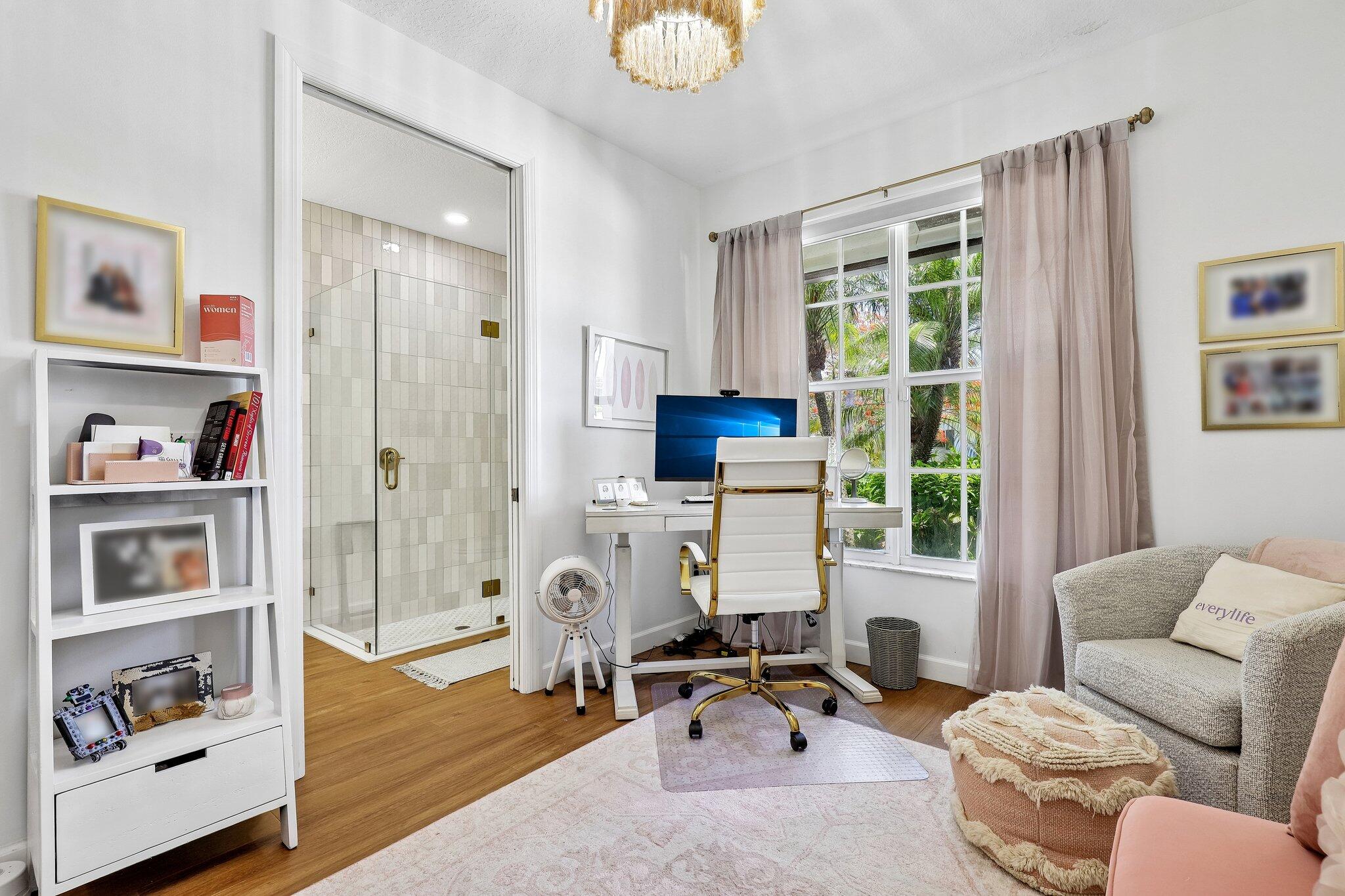NORTH LAKE WORTH - Residential