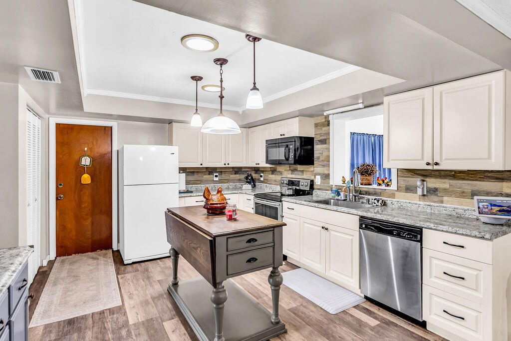 METES AND BOUNDS - Residential