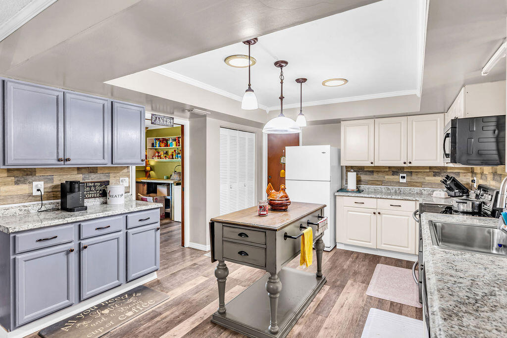 METES AND BOUNDS - Residential