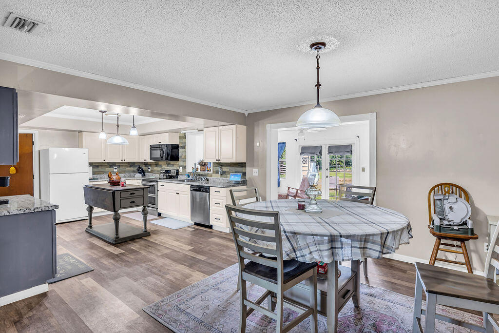 METES AND BOUNDS - Residential