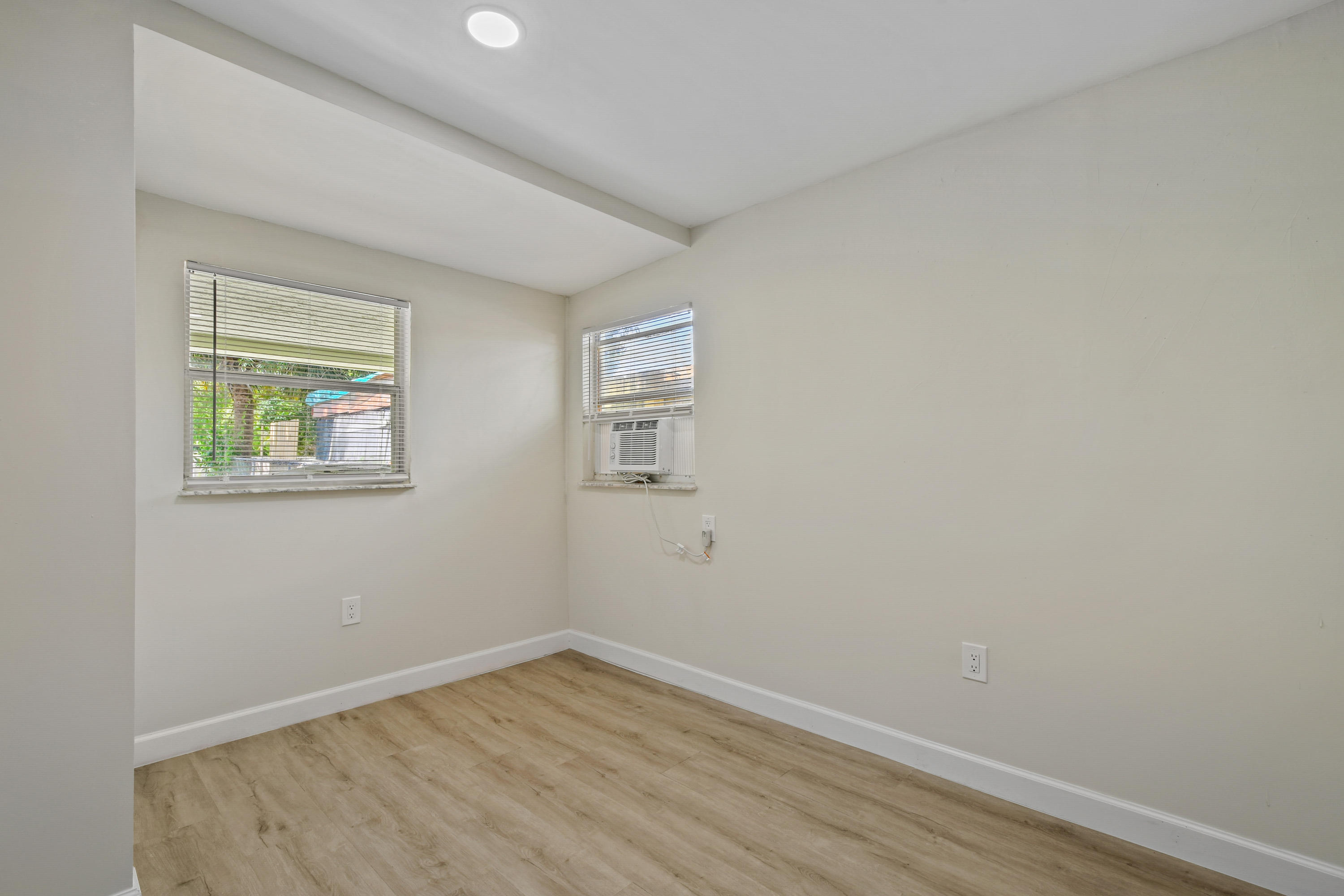 SOUTHBORO PARK - Residential Lease