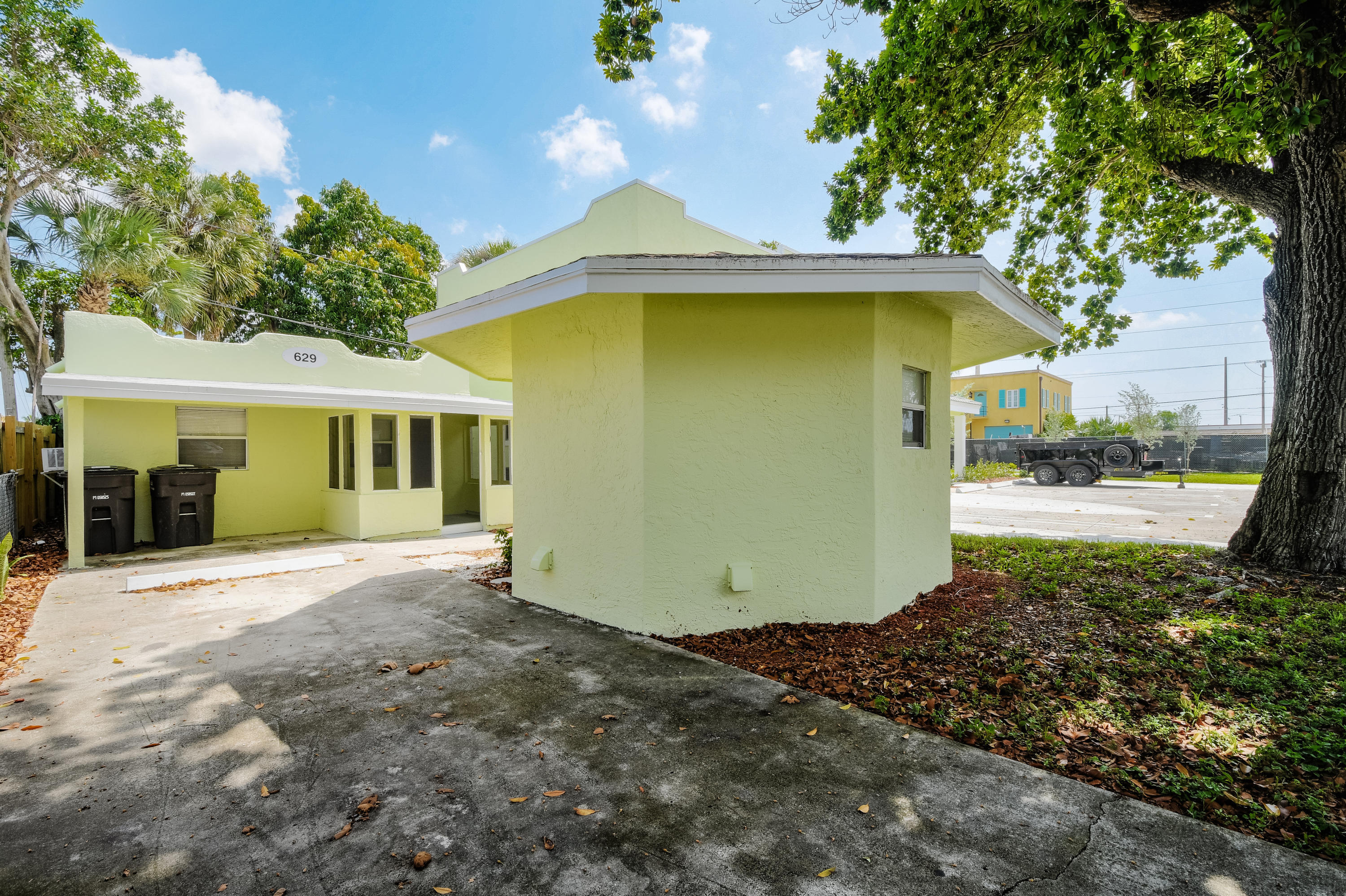 SOUTHBORO PARK - Residential Lease