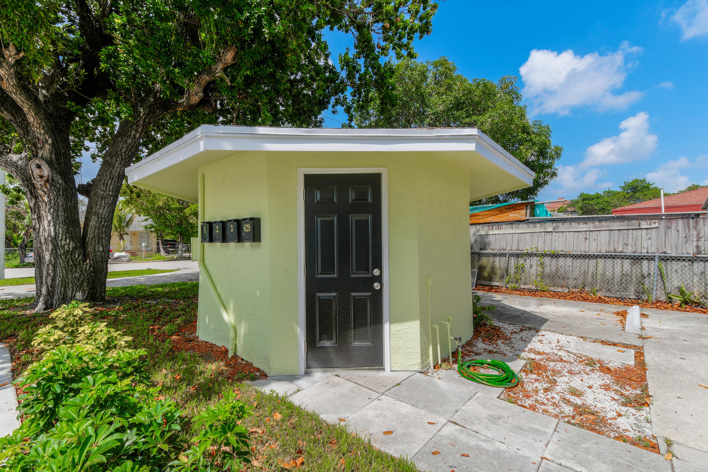 SOUTHBORO PARK - Residential Lease