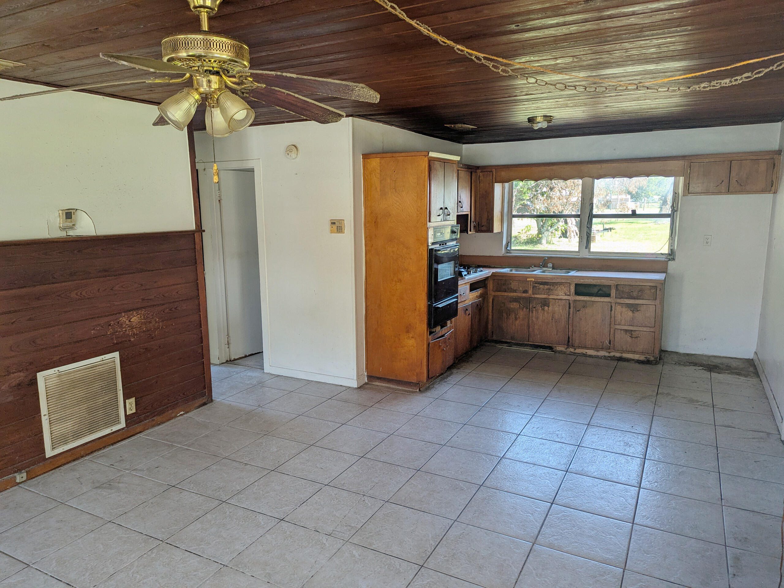 PARADISE PARK - Residential