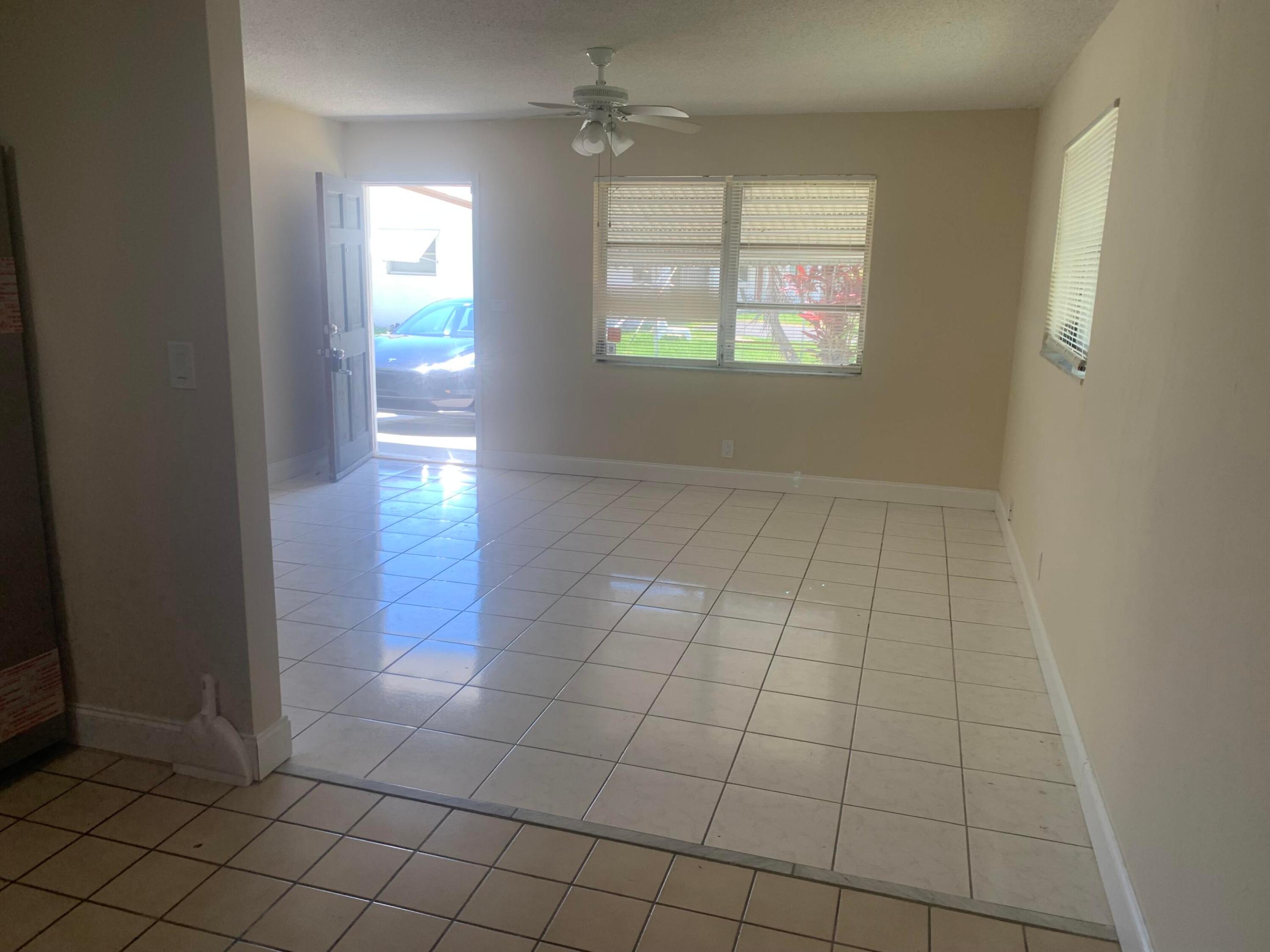 TAMARAC LAKES SECOND SEC - Residential Lease