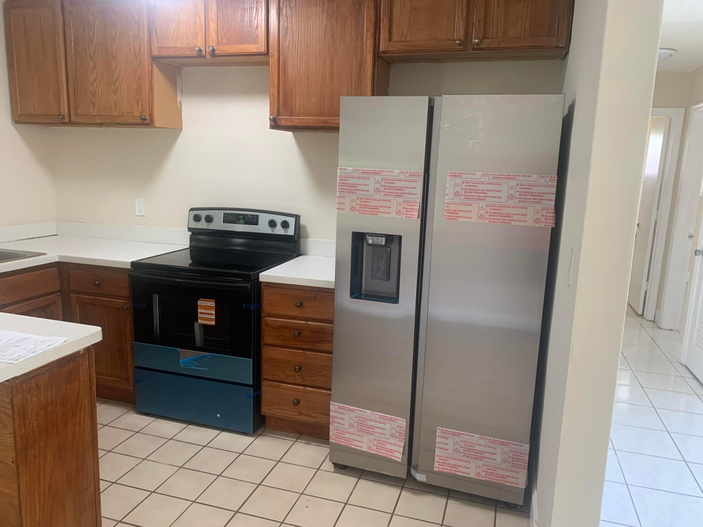 TAMARAC LAKES SECOND SEC - Residential Lease