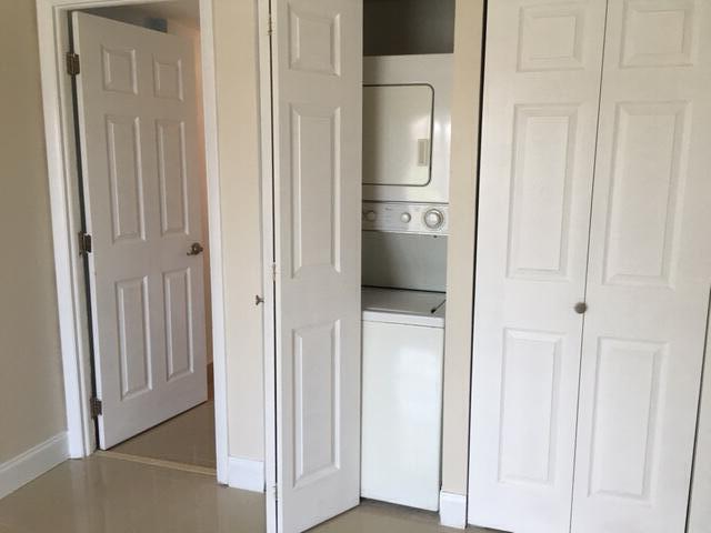 MANORS OF INVERRARY I-2 - Residential Lease