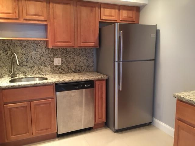 MANORS OF INVERRARY I-2 - Residential Lease