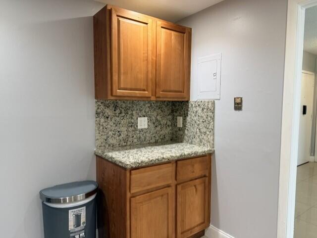 MANORS OF INVERRARY I-2 - Residential Lease