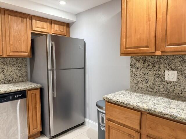 MANORS OF INVERRARY I-2 - Residential Lease