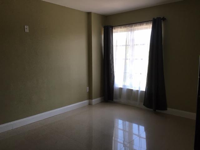 MANORS OF INVERRARY I-2 - Residential Lease
