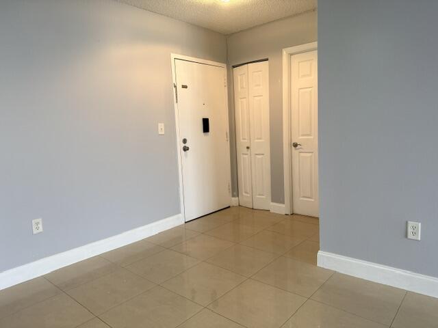 MANORS OF INVERRARY I-2 - Residential Lease