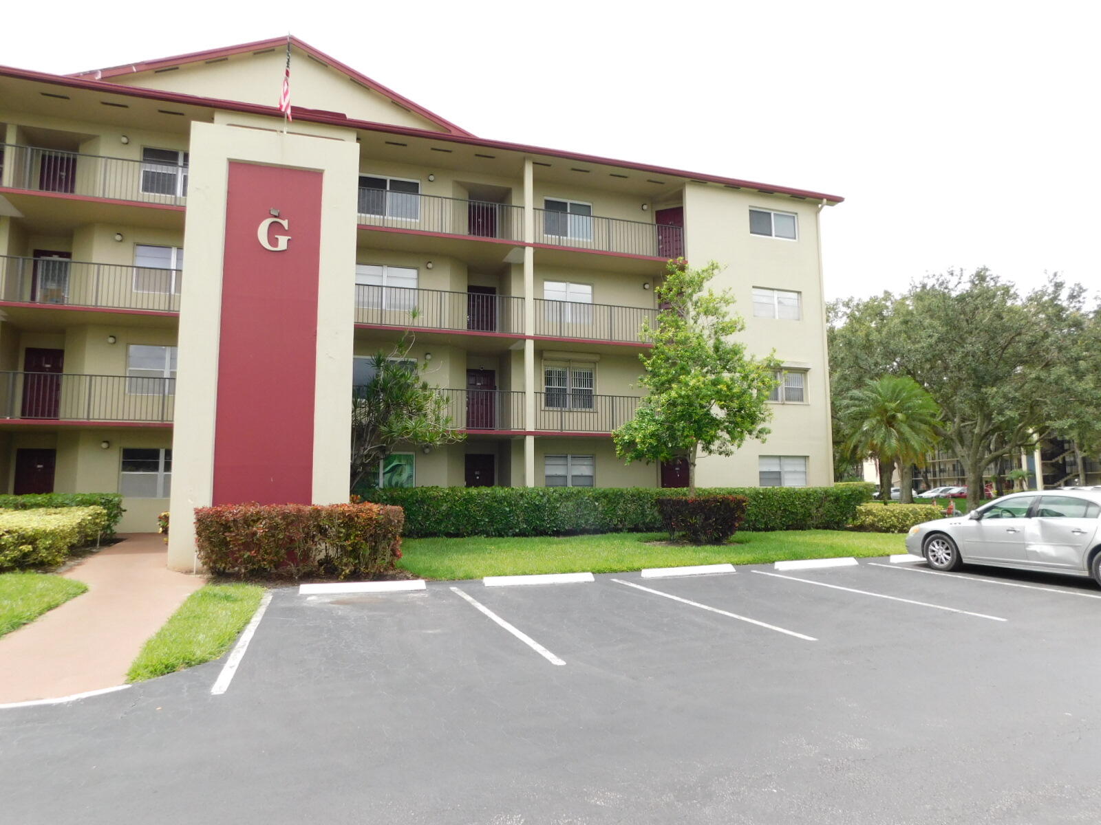 BUCKINGHAM AT CENTURY VILLAGE - Residential Lease