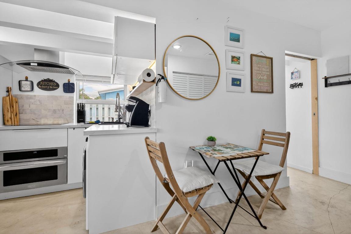 AVON HEIGHTS - Residential