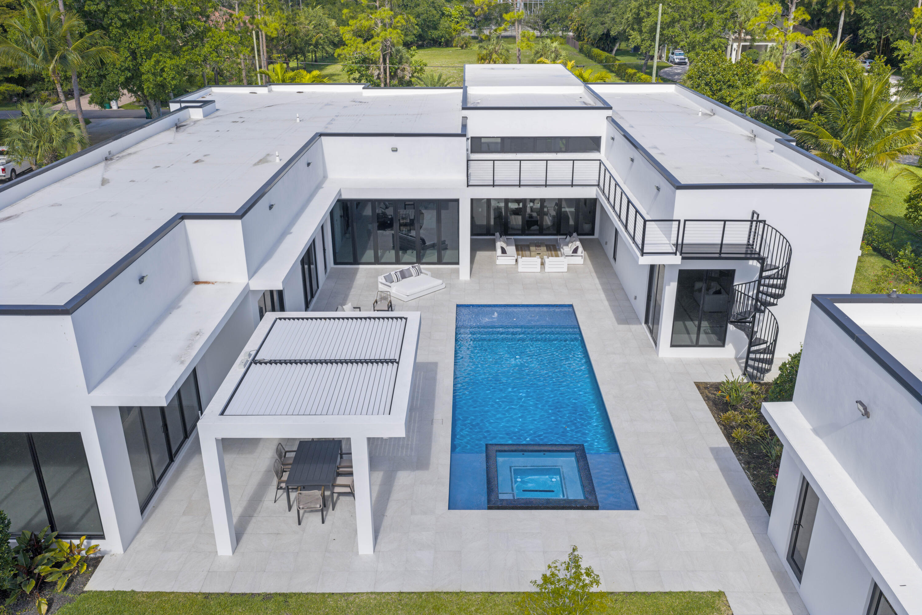 PINE TREE ESTATES - Residential Lease