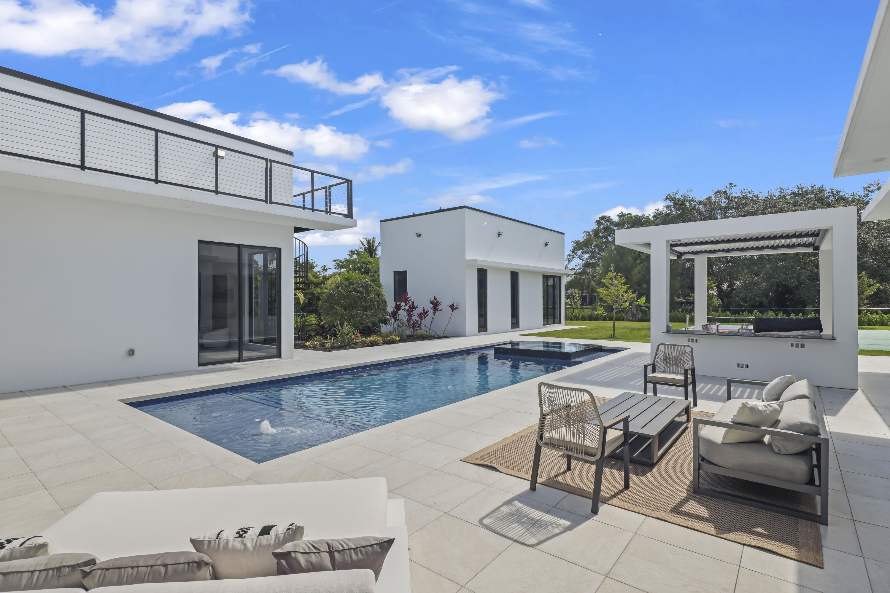PINE TREE ESTATES - Residential Lease