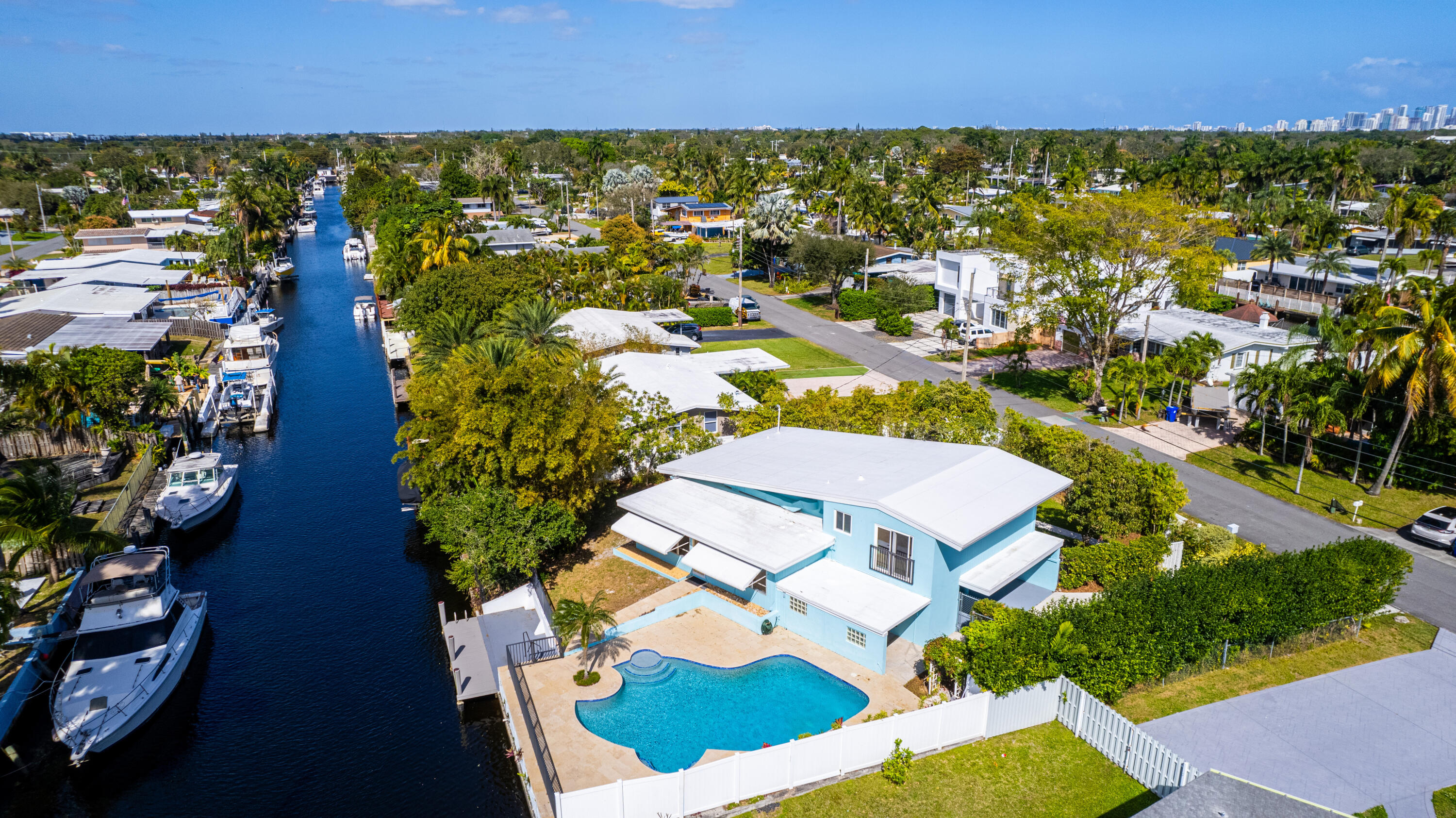 LAUDERDALE ISLES NO 2-BLK 6 - Residential